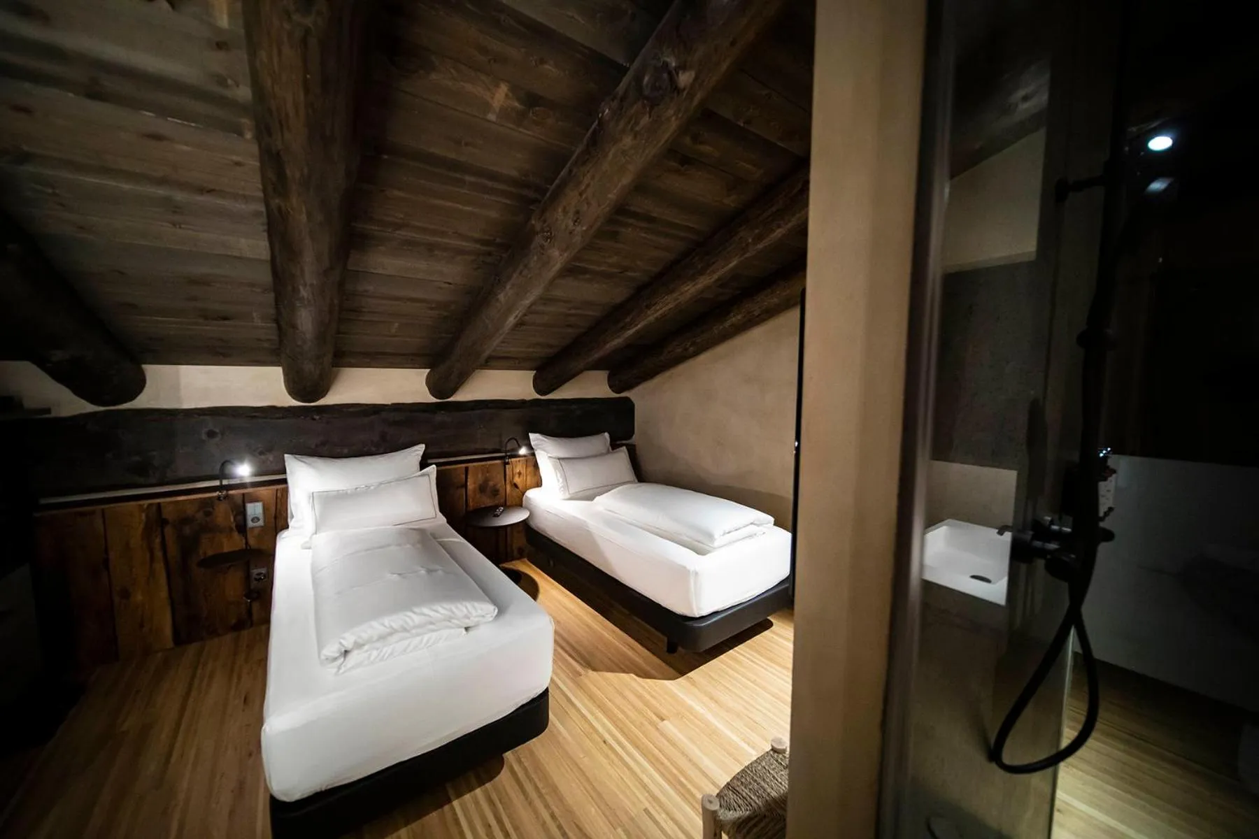 Photo of the whole room, Bed in Les Pardines 1819 Mountain suites & SPA