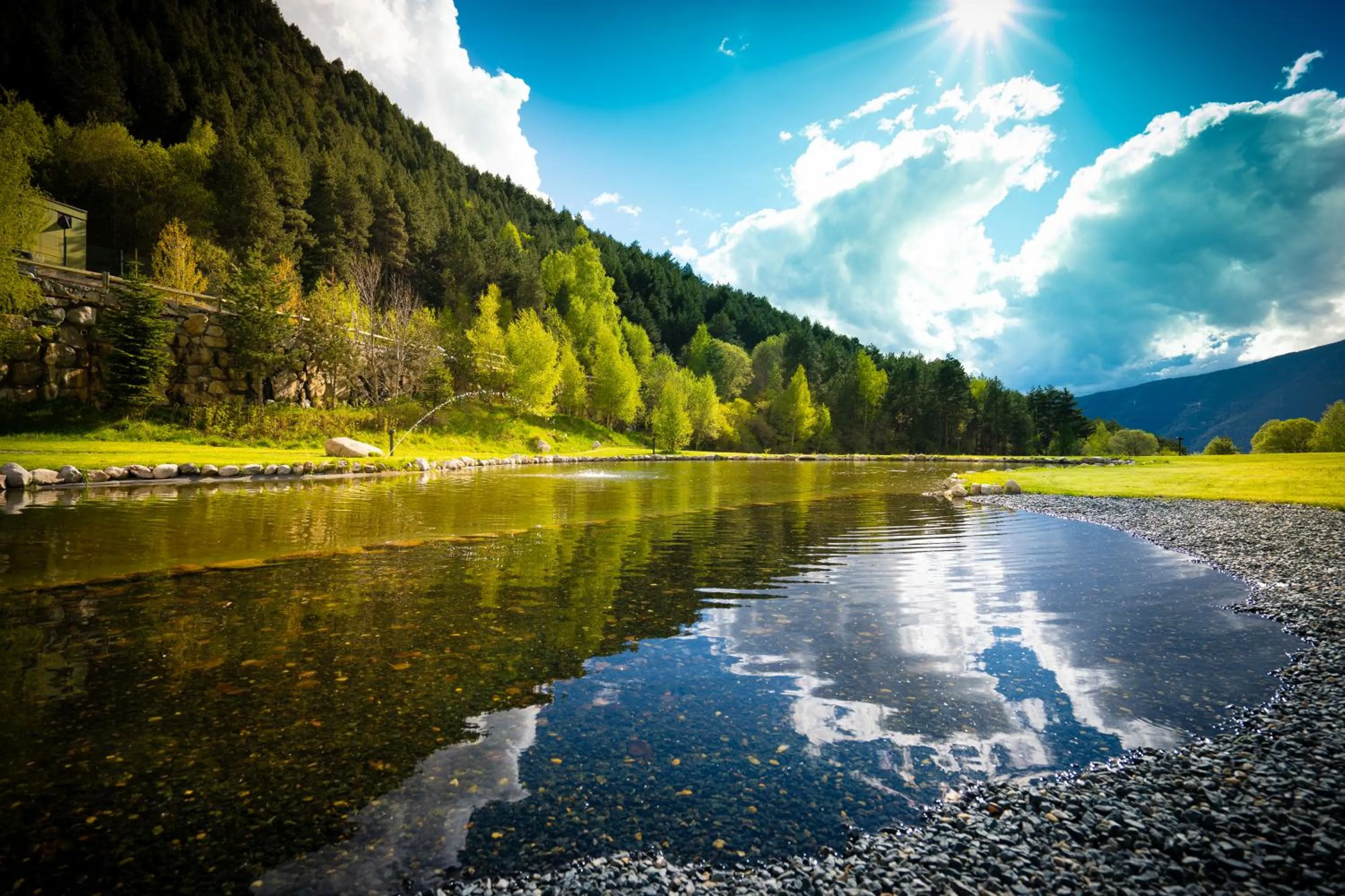 Garden in Les Pardines 1819 Mountain suites & SPA