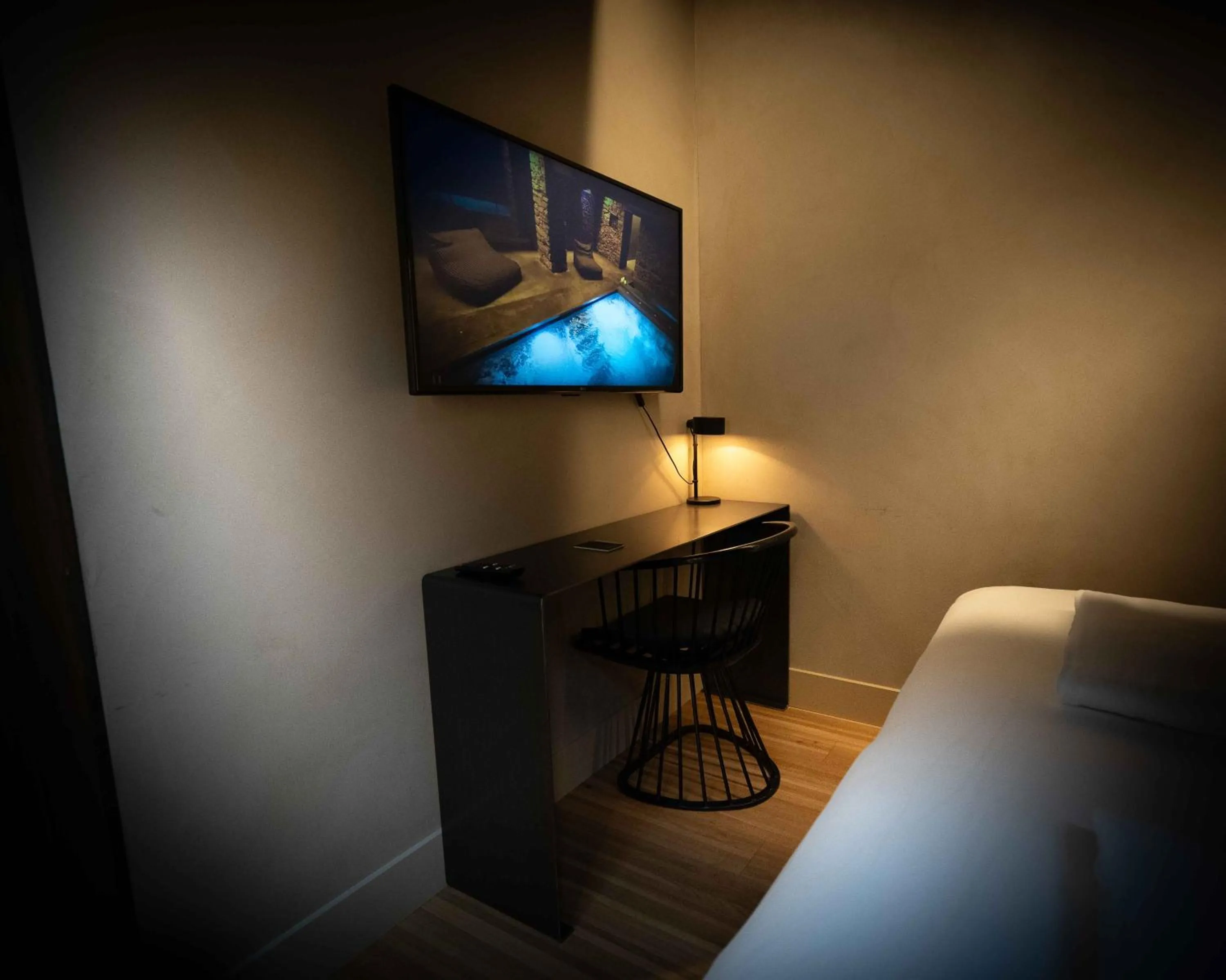 TV and multimedia, Bed in Les Pardines 1819 Mountain suites & SPA