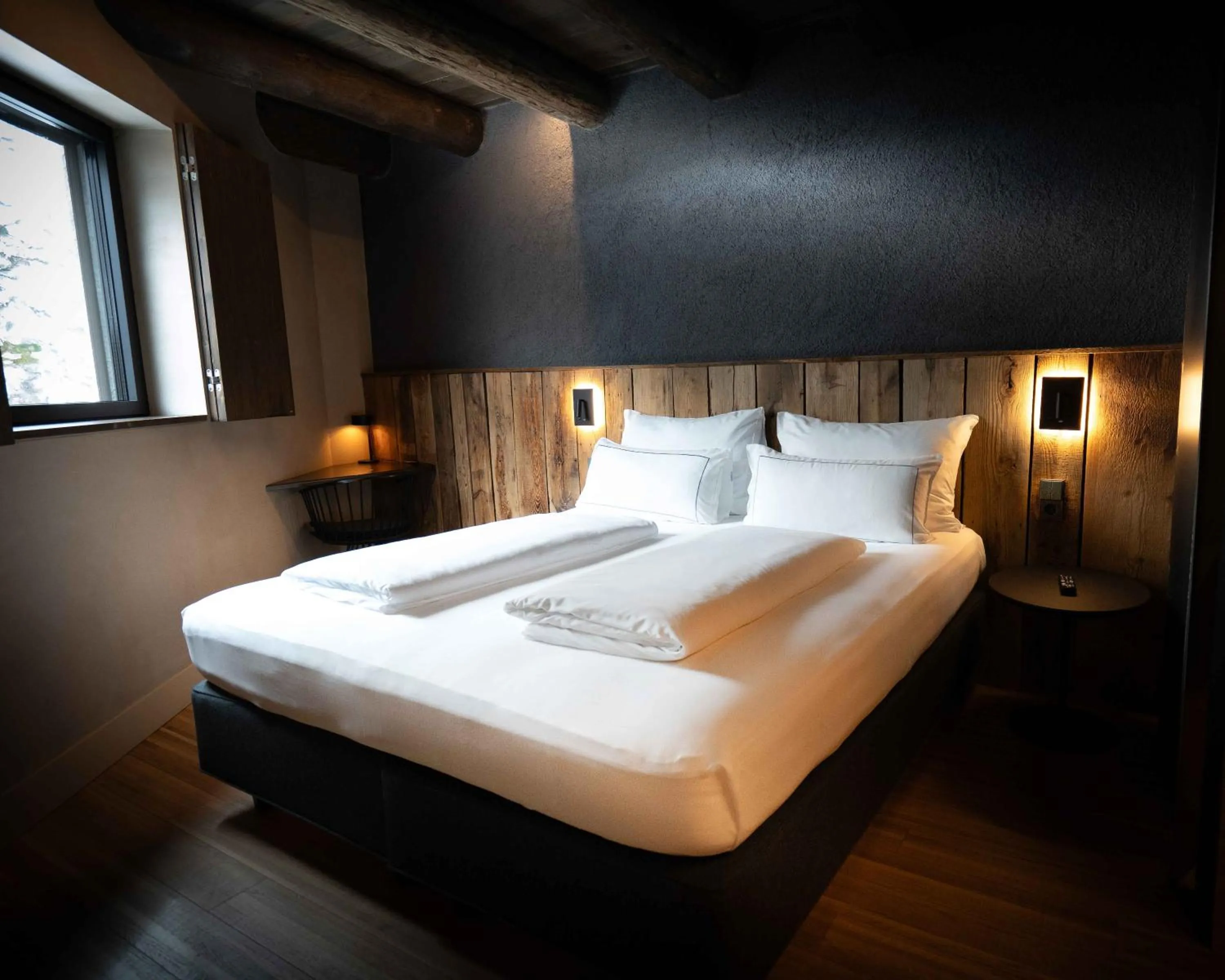 Bed in Les Pardines 1819 Mountain suites & SPA