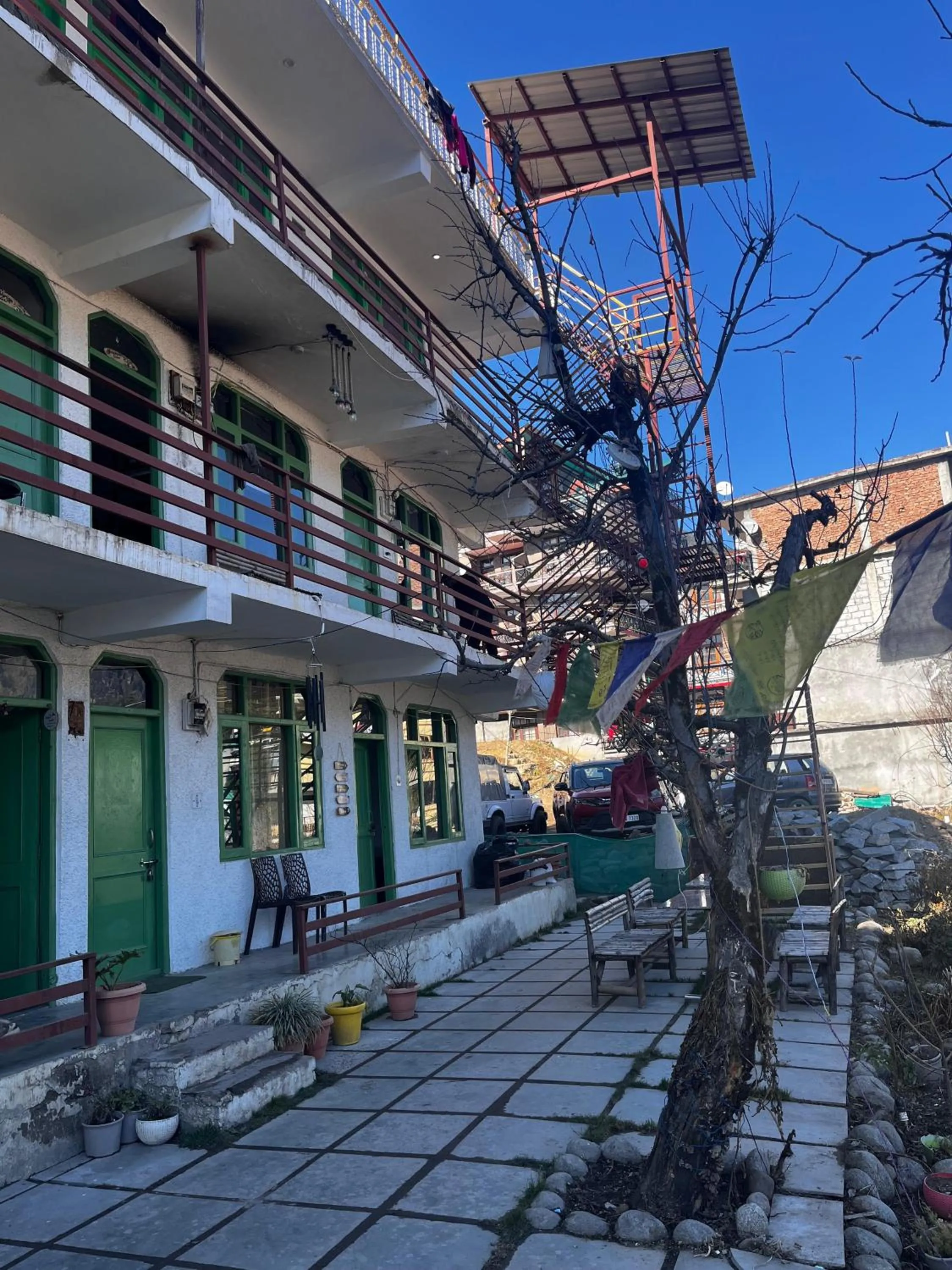 Garden in Nomadic Den Manali