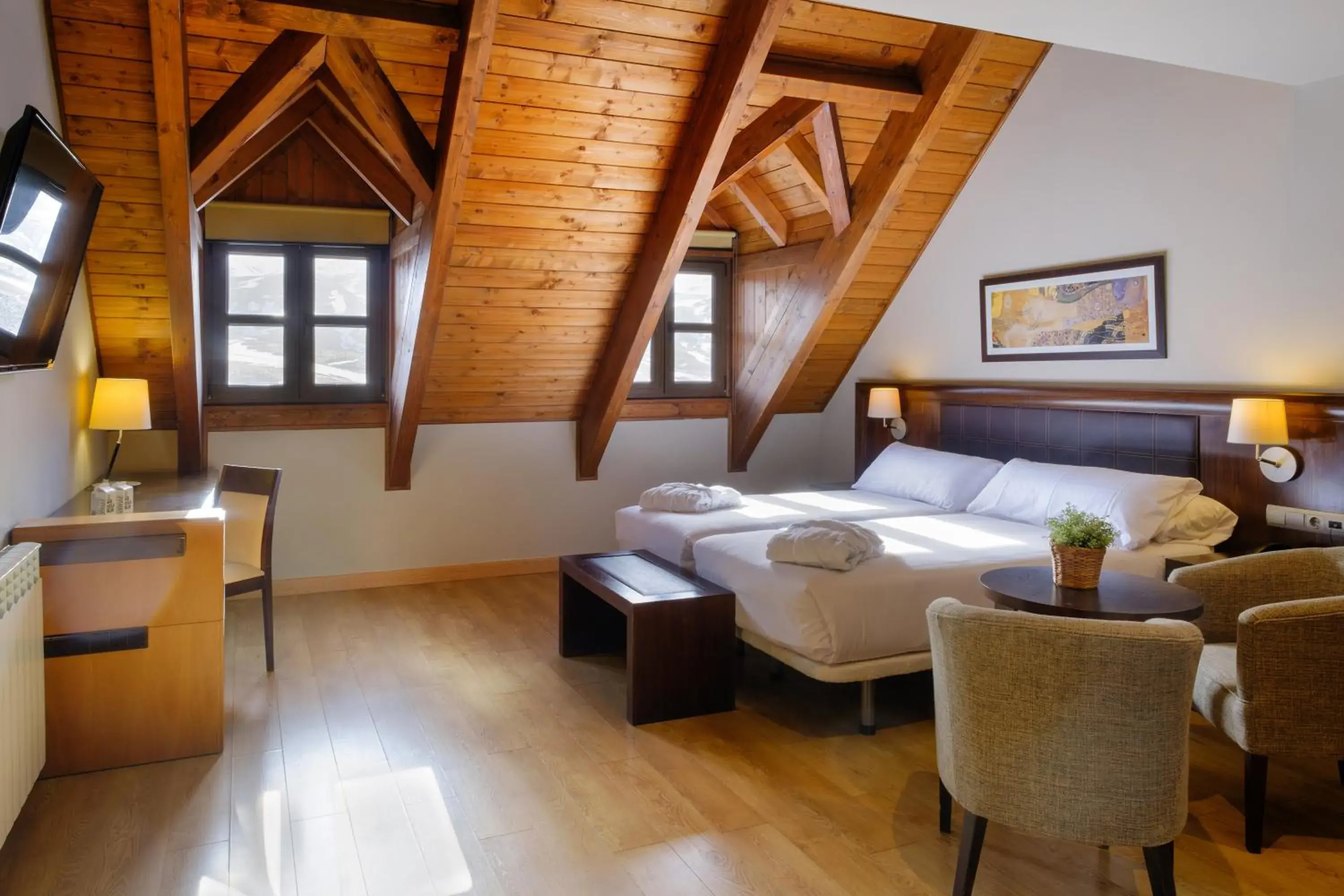 Deluxe Triple Room in SNÖ Aragon Hills Deluxe Triple Room in SNÖ Aragon Hills