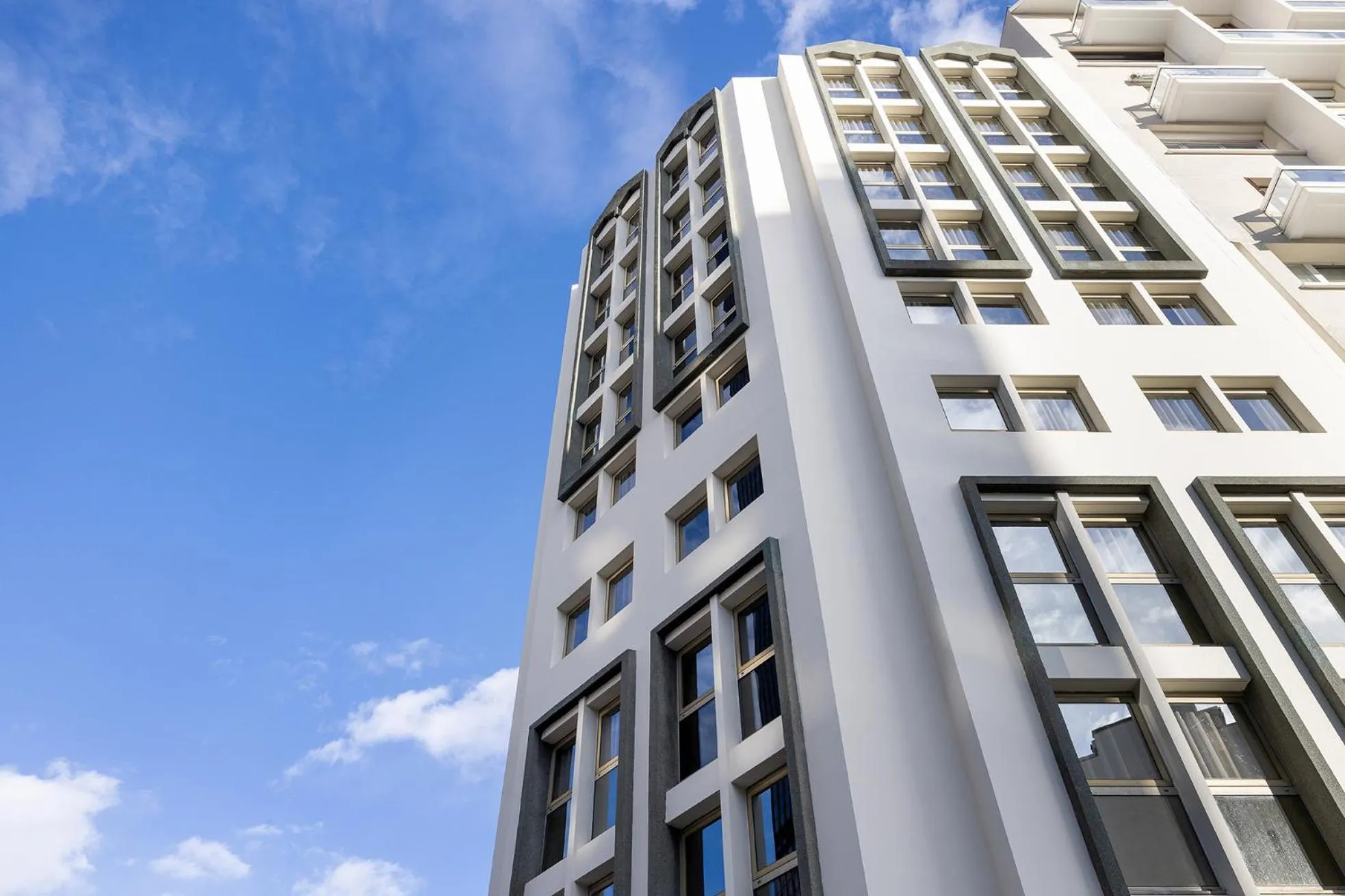 Facade/entrance in Les Artistes
