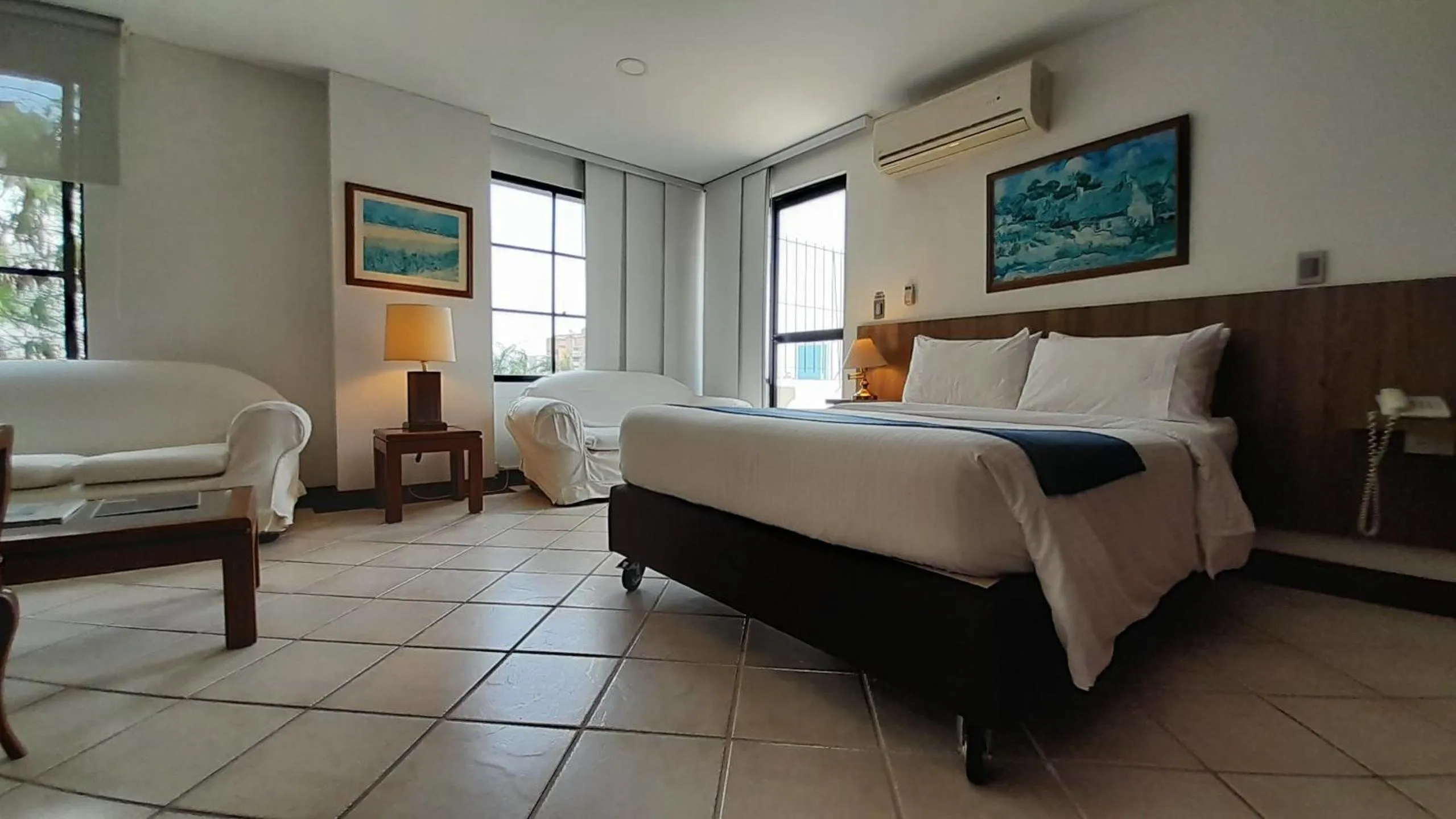 Junior Suite in Travelers Castellón De Juanambú