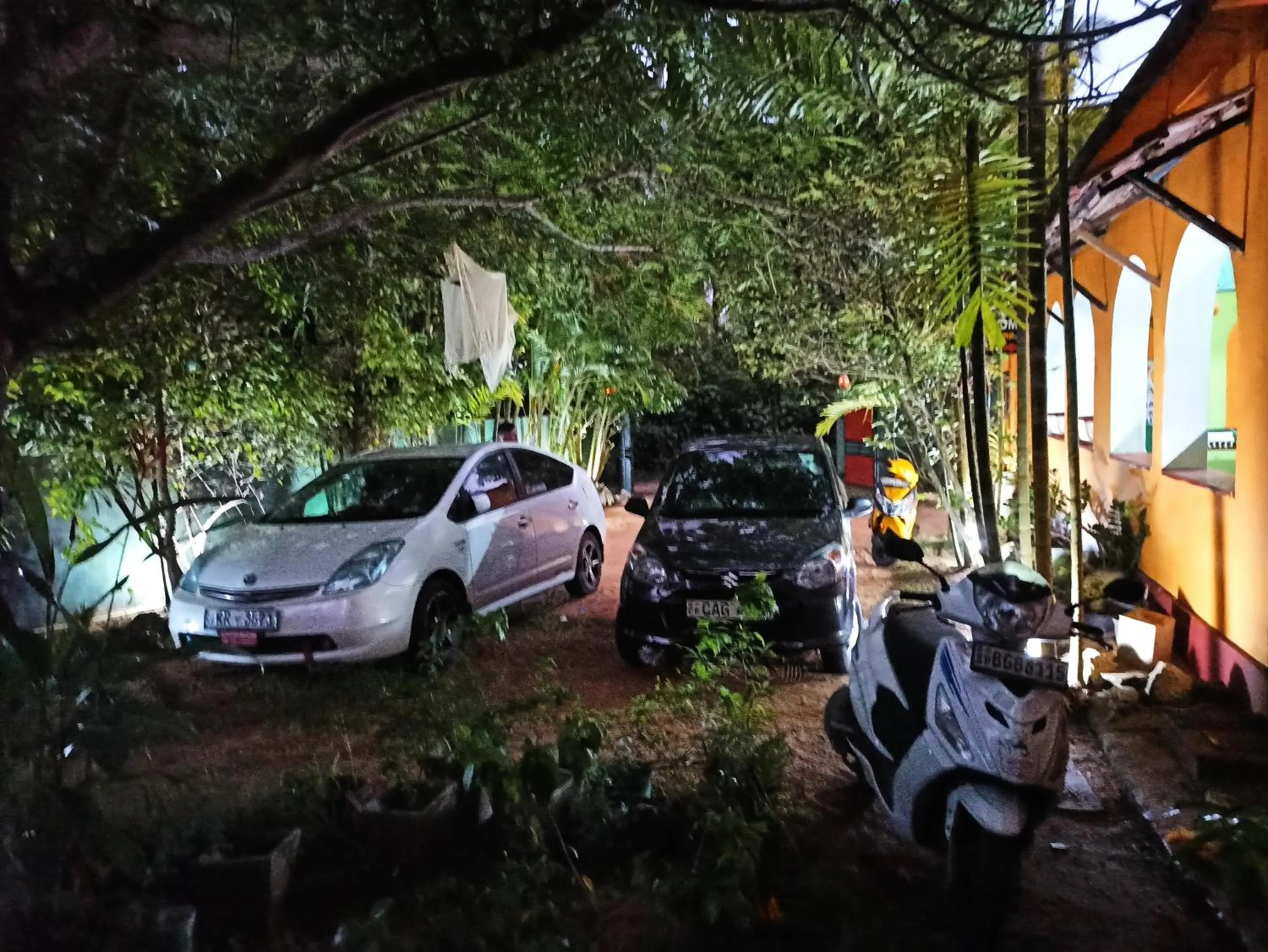 Garden in Ravana - Beach CABANAS