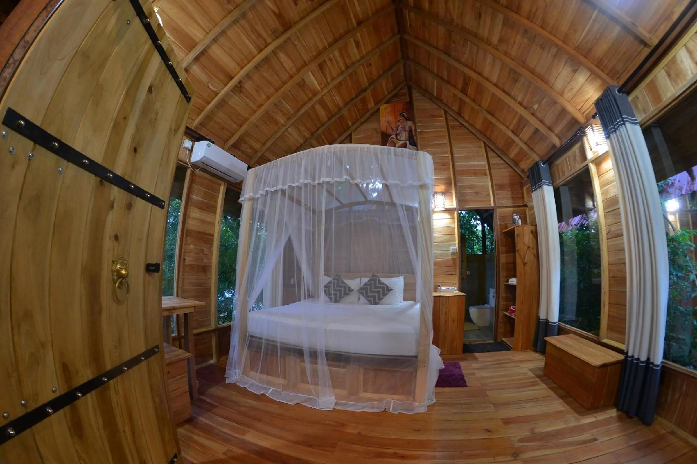 Habarana Tree house Mutu village