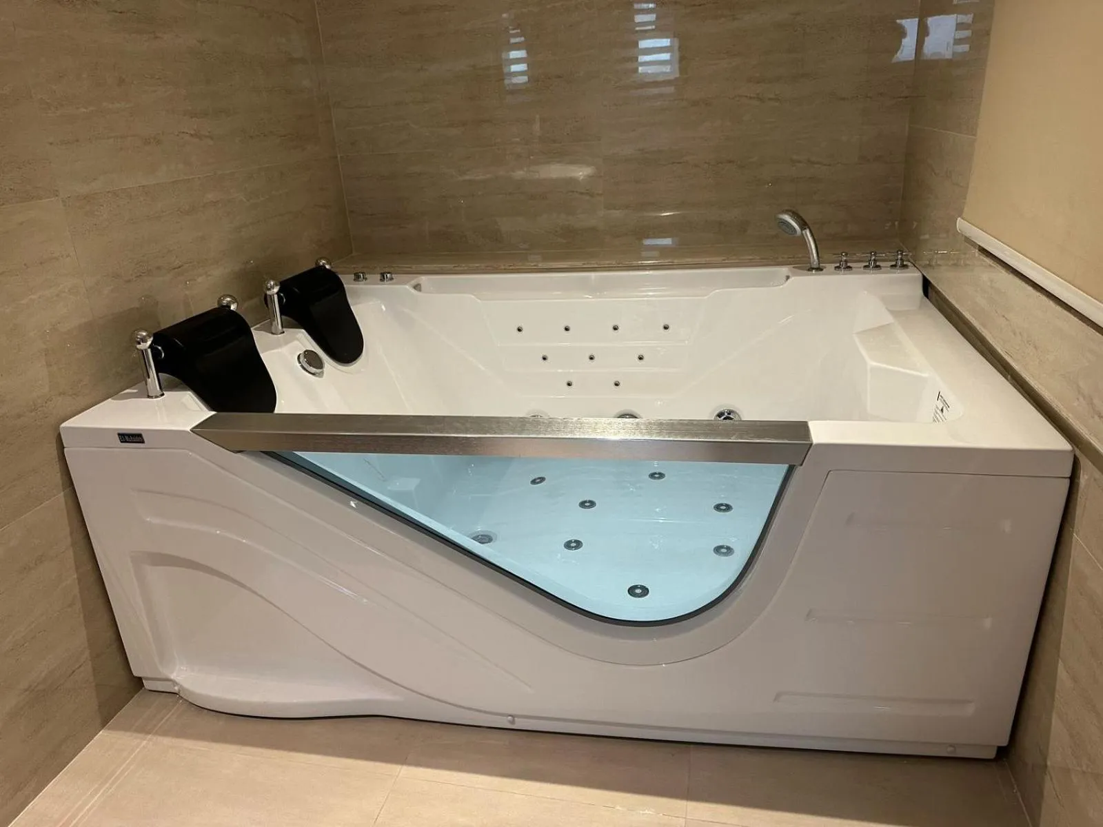Bath in شقق مسكن المدينة للشقق المخدومة