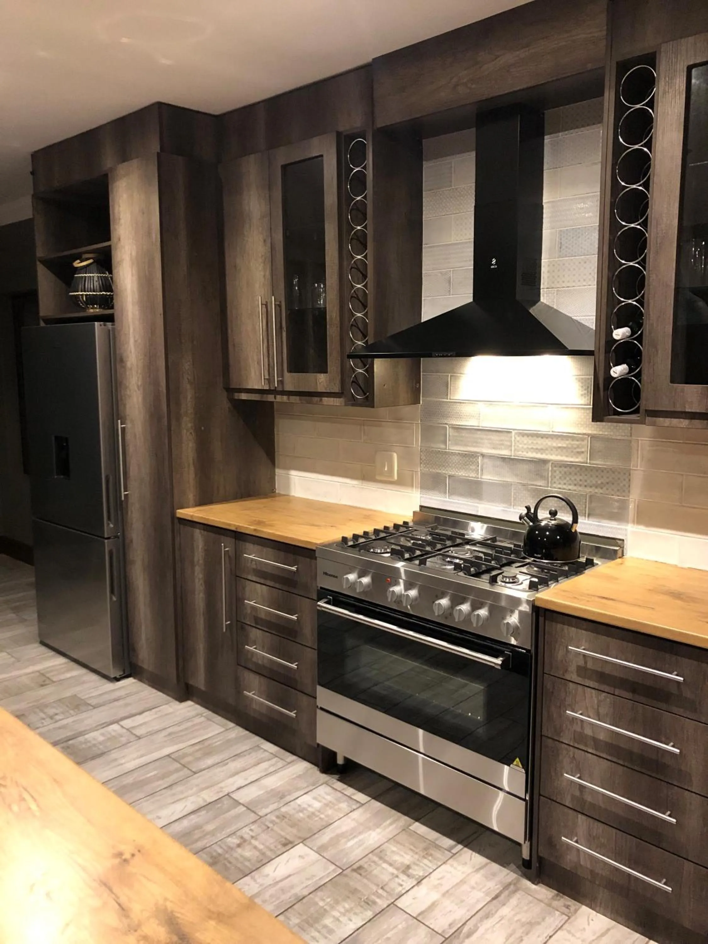 Kitchen or kitchenette in Forest Hill Wilderness