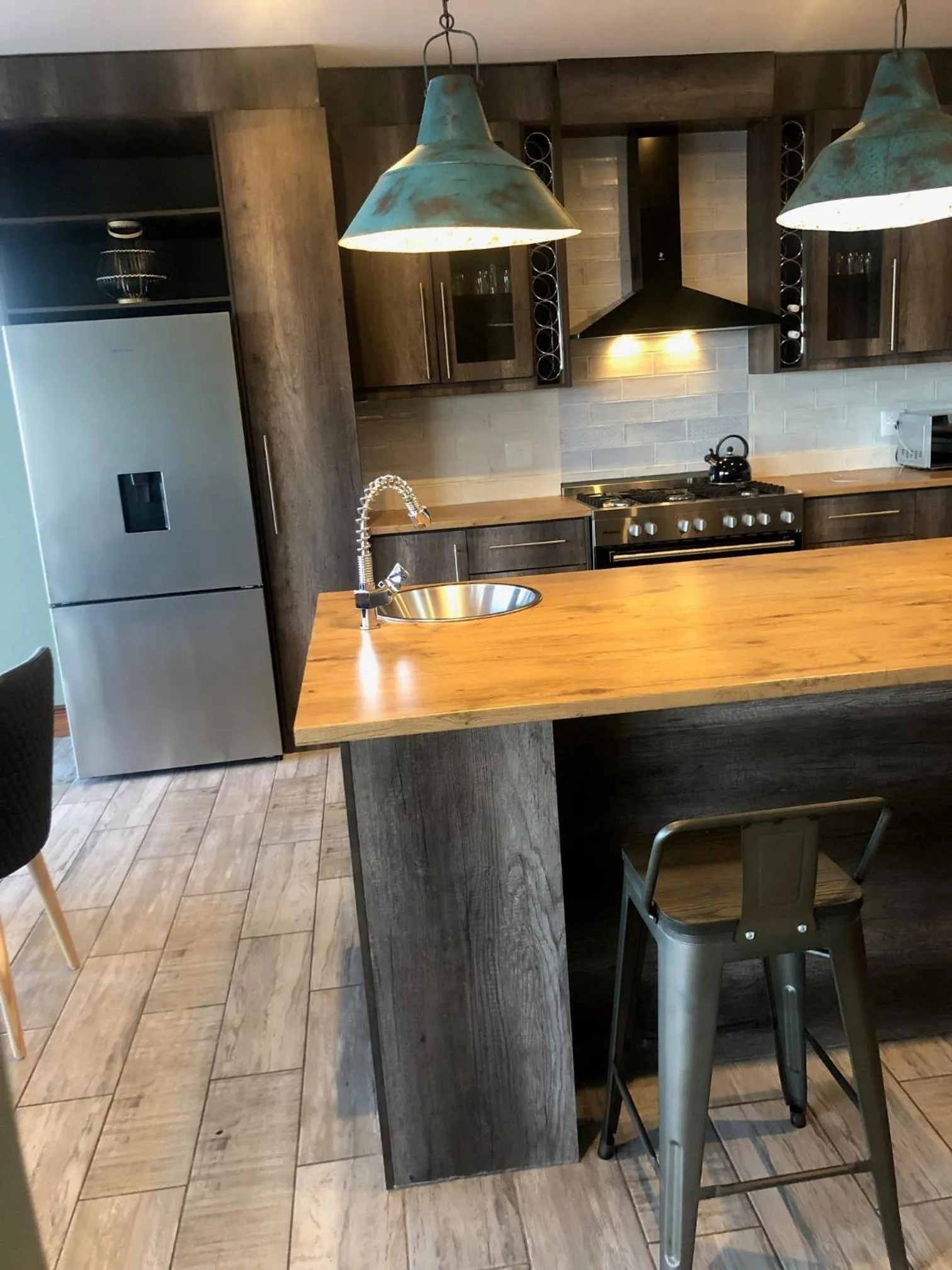 Kitchen or kitchenette in Forest Hill Wilderness