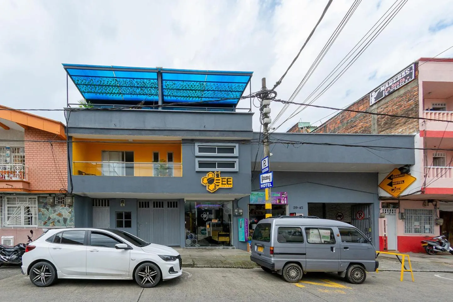 Facade/entrance in Ayenda Bee Hotel