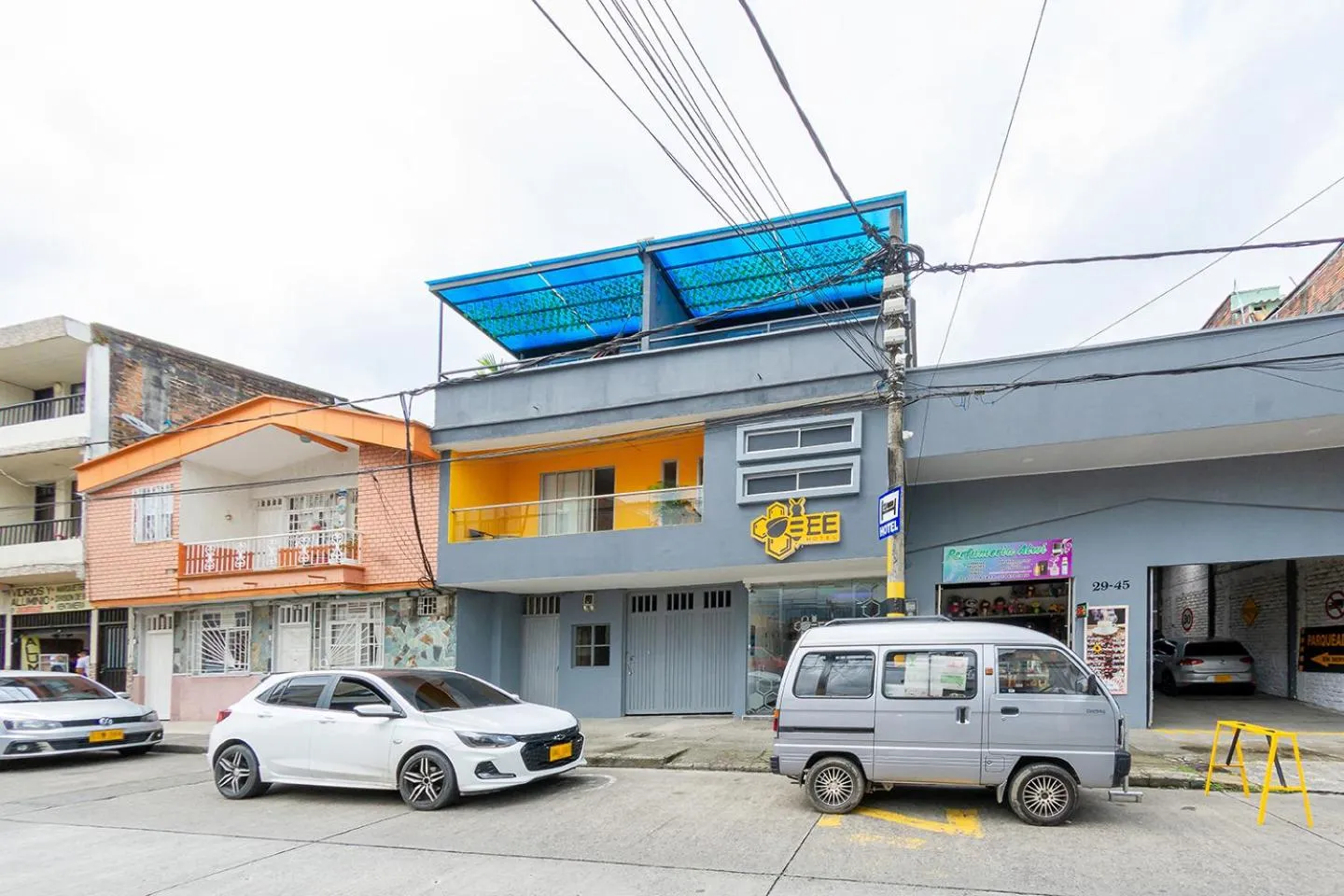 Facade/entrance in Ayenda Bee Hotel