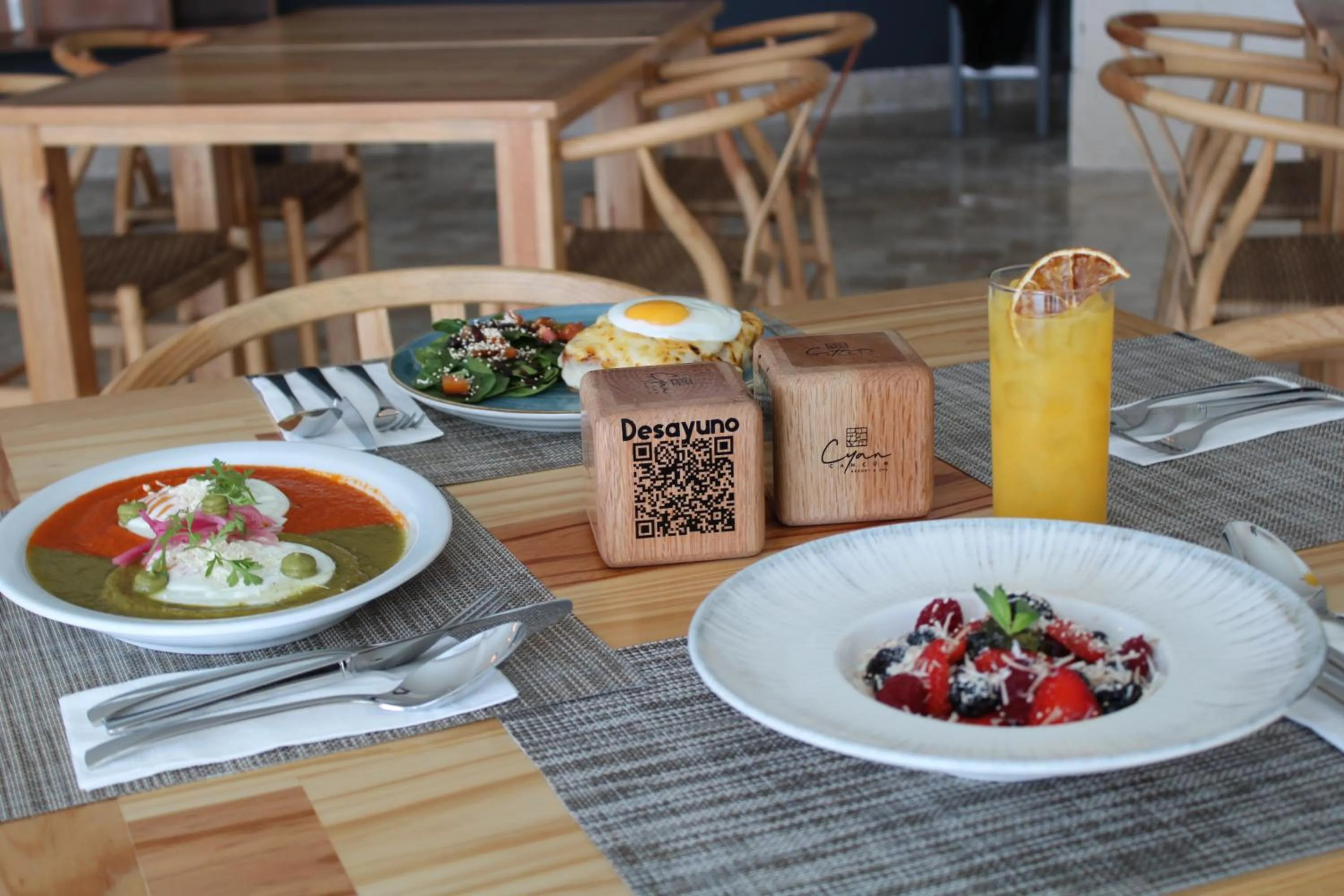 Restaurant/places to eat in Cyan Cancun Resort & Spa