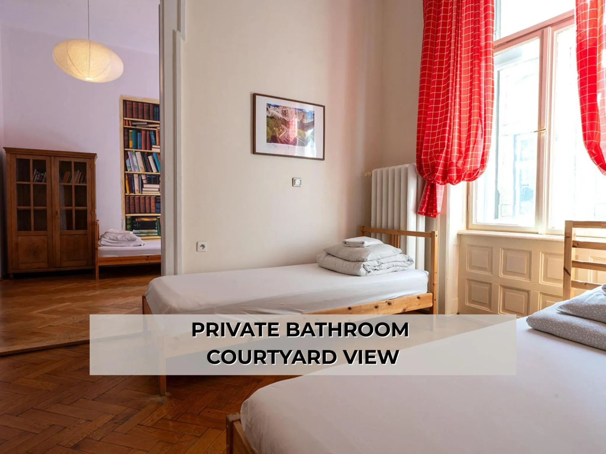 Bed in Trzy Kafki Private Rooms