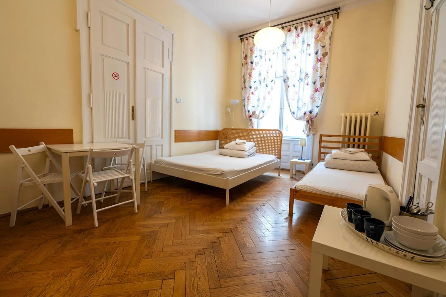 Photo of the whole room, Bed in Trzy Kafki Private Rooms