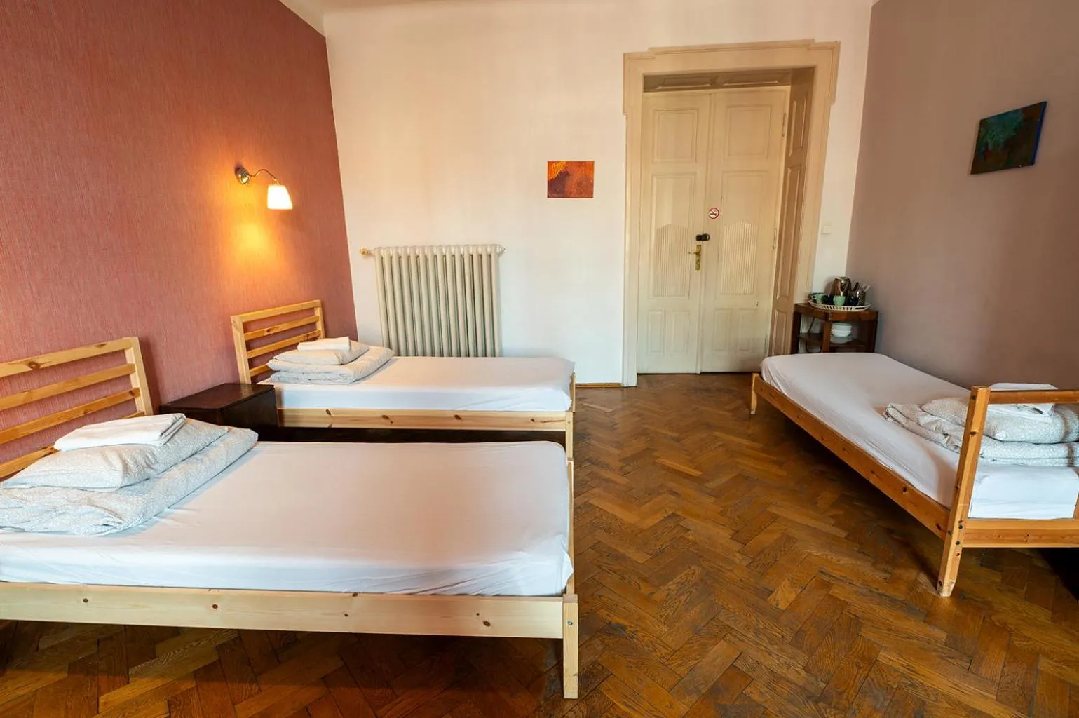 Photo of the whole room, Bed in Trzy Kafki Private Rooms