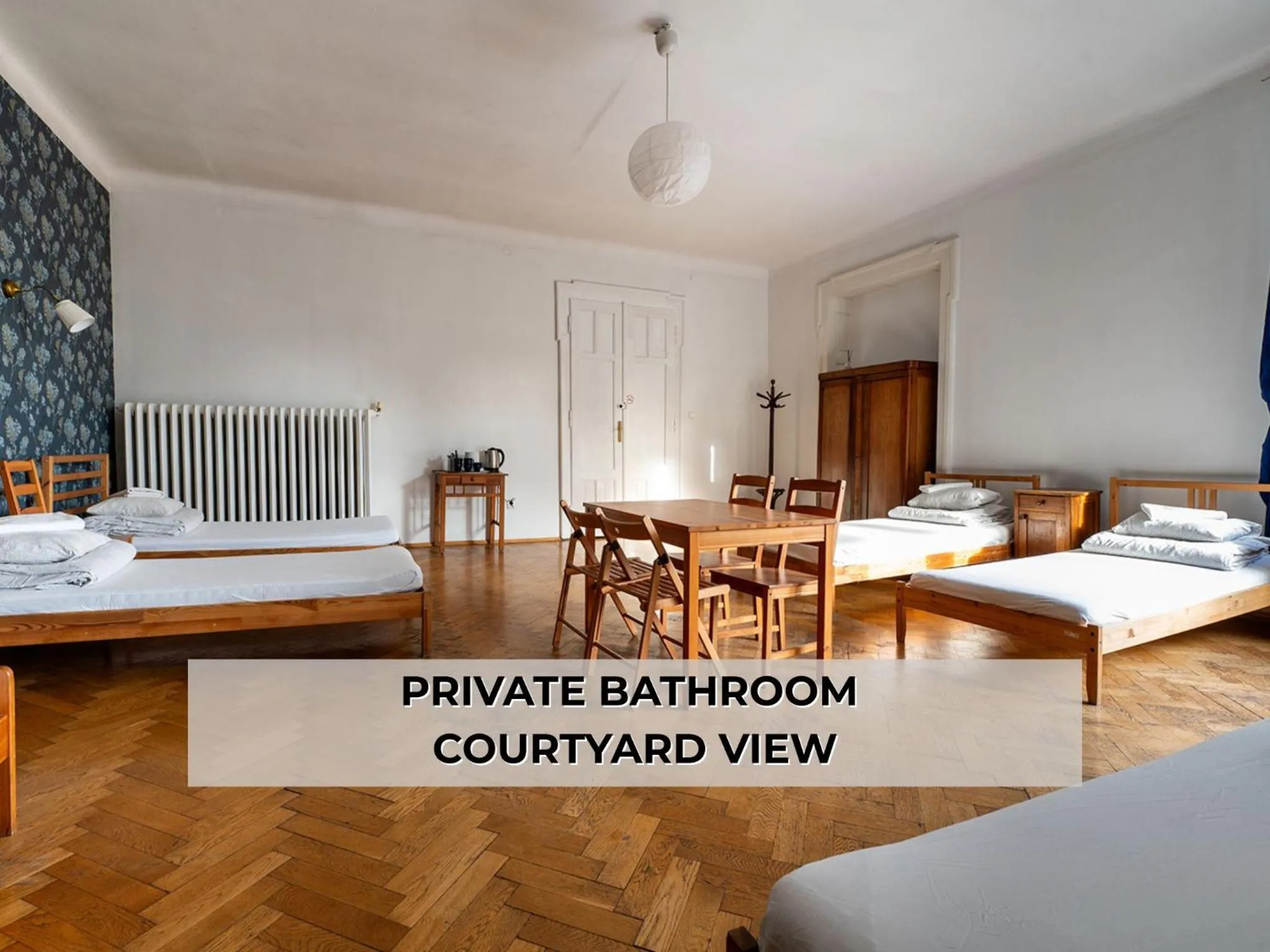 Bed in Trzy Kafki Private Rooms