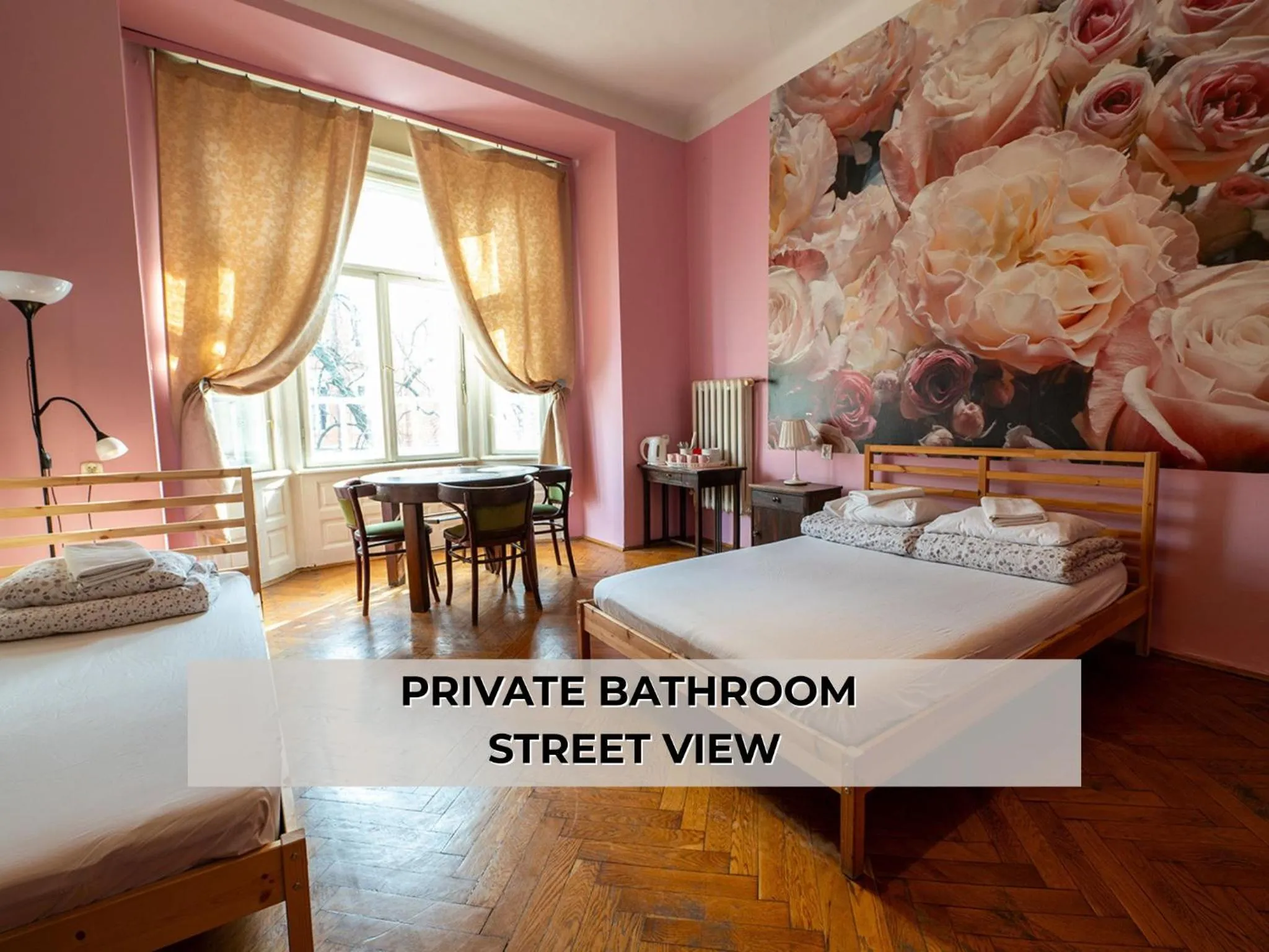 Bed in Trzy Kafki Private Rooms