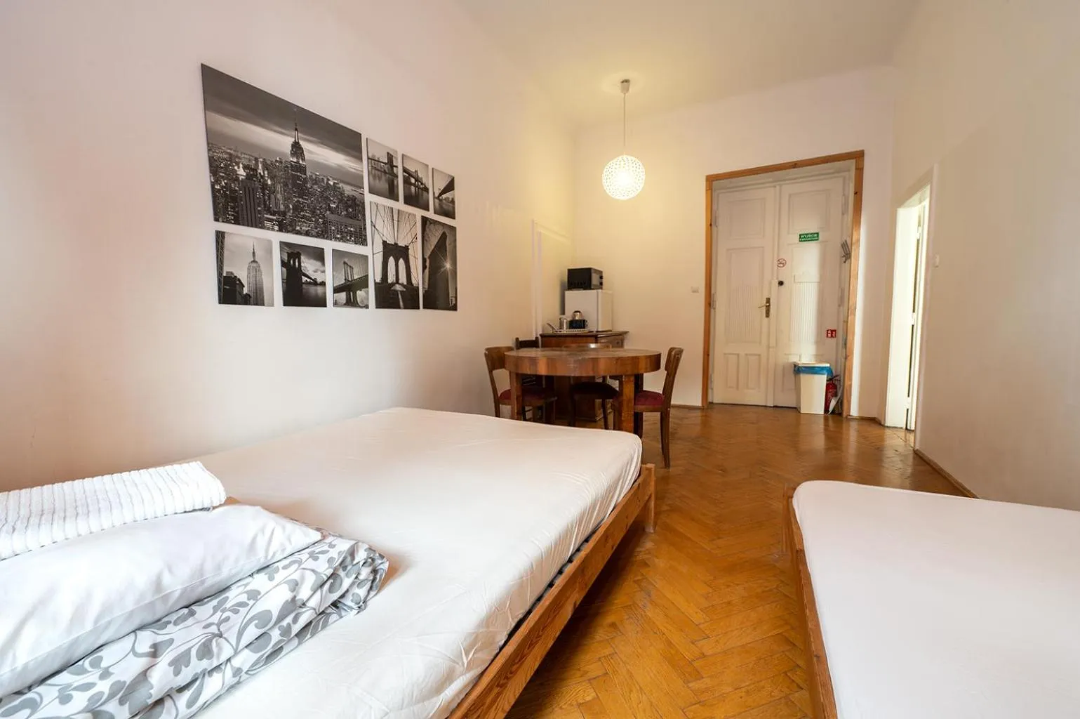 Photo of the whole room, Bed in Trzy Kafki Private Rooms