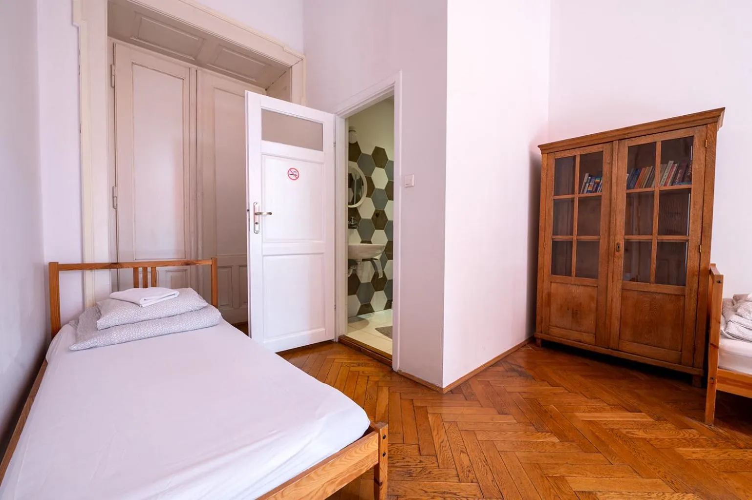 Photo of the whole room, Bed in Trzy Kafki Private Rooms