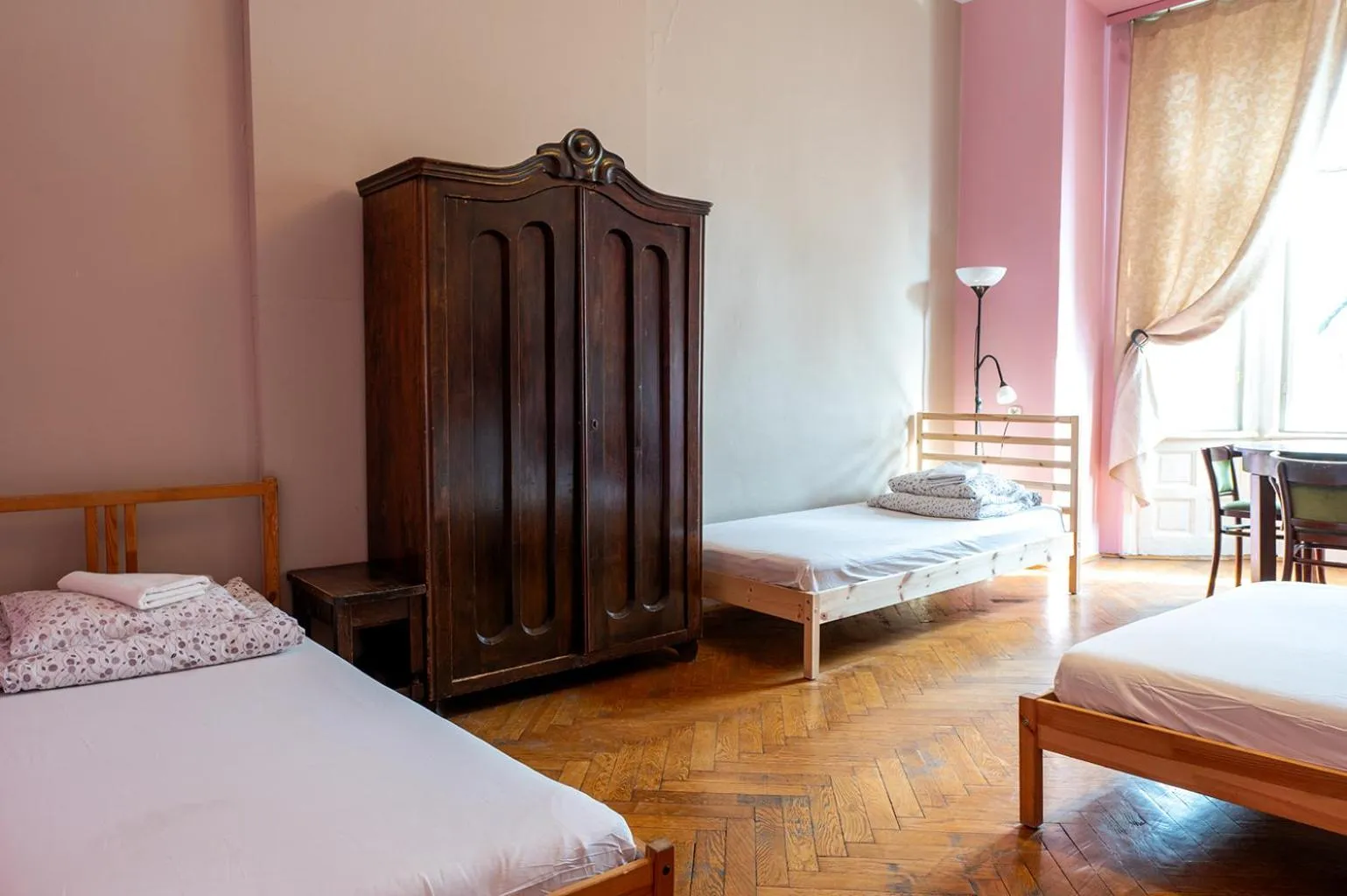 Photo of the whole room, Bed in Trzy Kafki Private Rooms