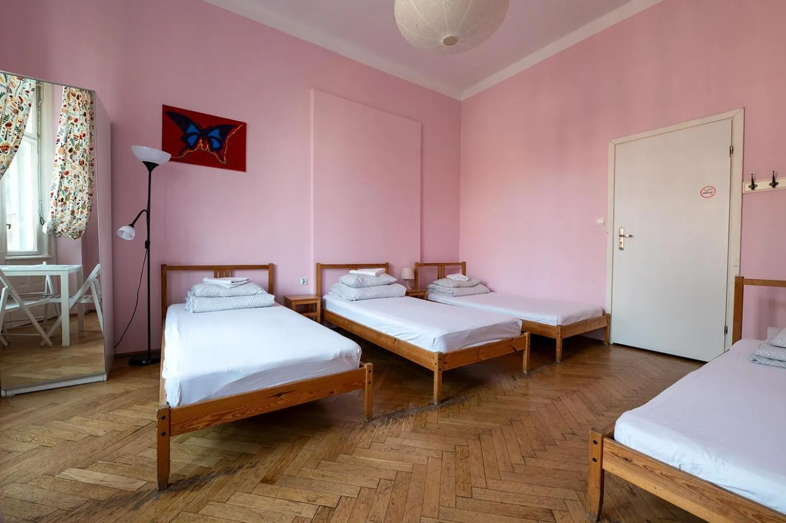 Photo of the whole room, Bed in Trzy Kafki Private Rooms