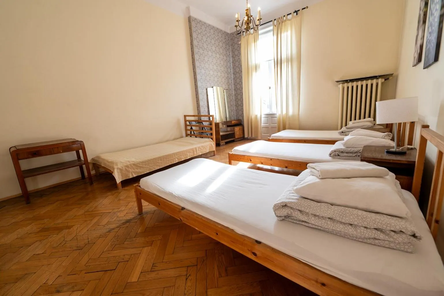 Photo of the whole room, Bed in Trzy Kafki Private Rooms