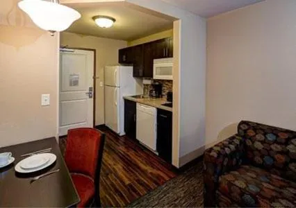 Kitchen or kitchenette in MainStay Suites Rapid City