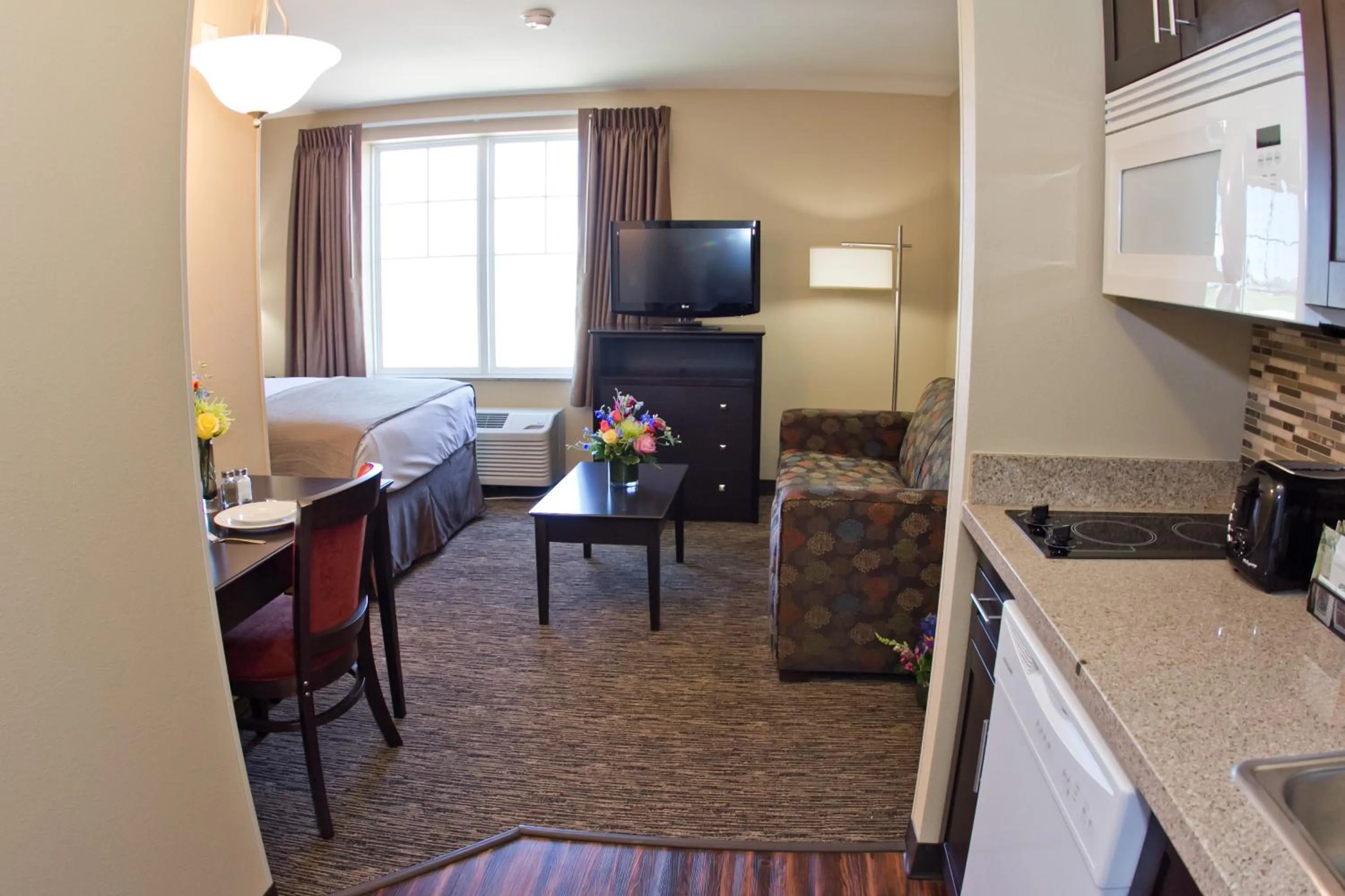 Kitchen or kitchenette in MainStay Suites Rapid City