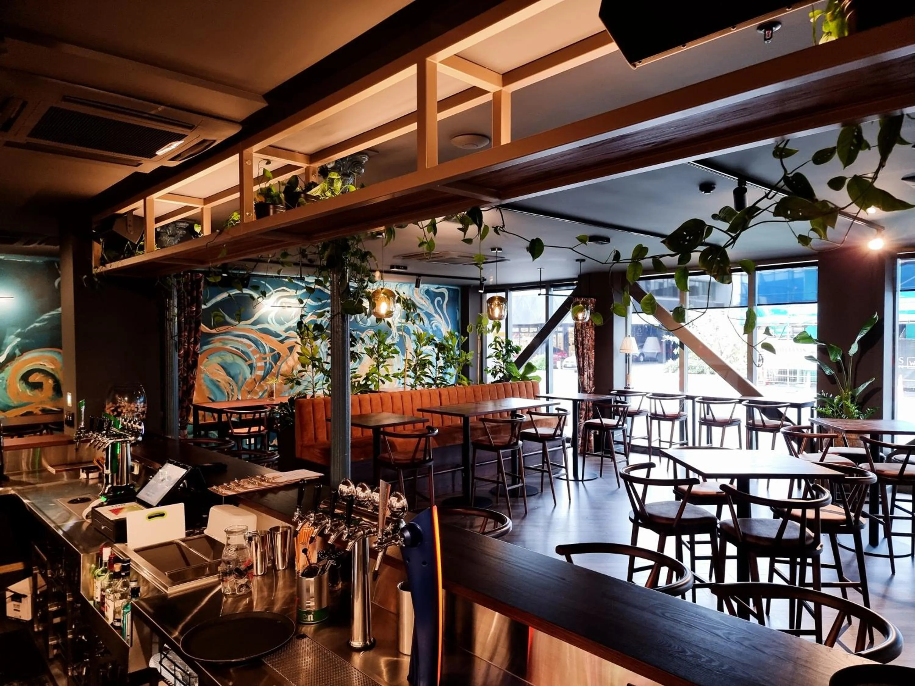 Restaurant/places to eat in Carnmore Hotel Christchurch