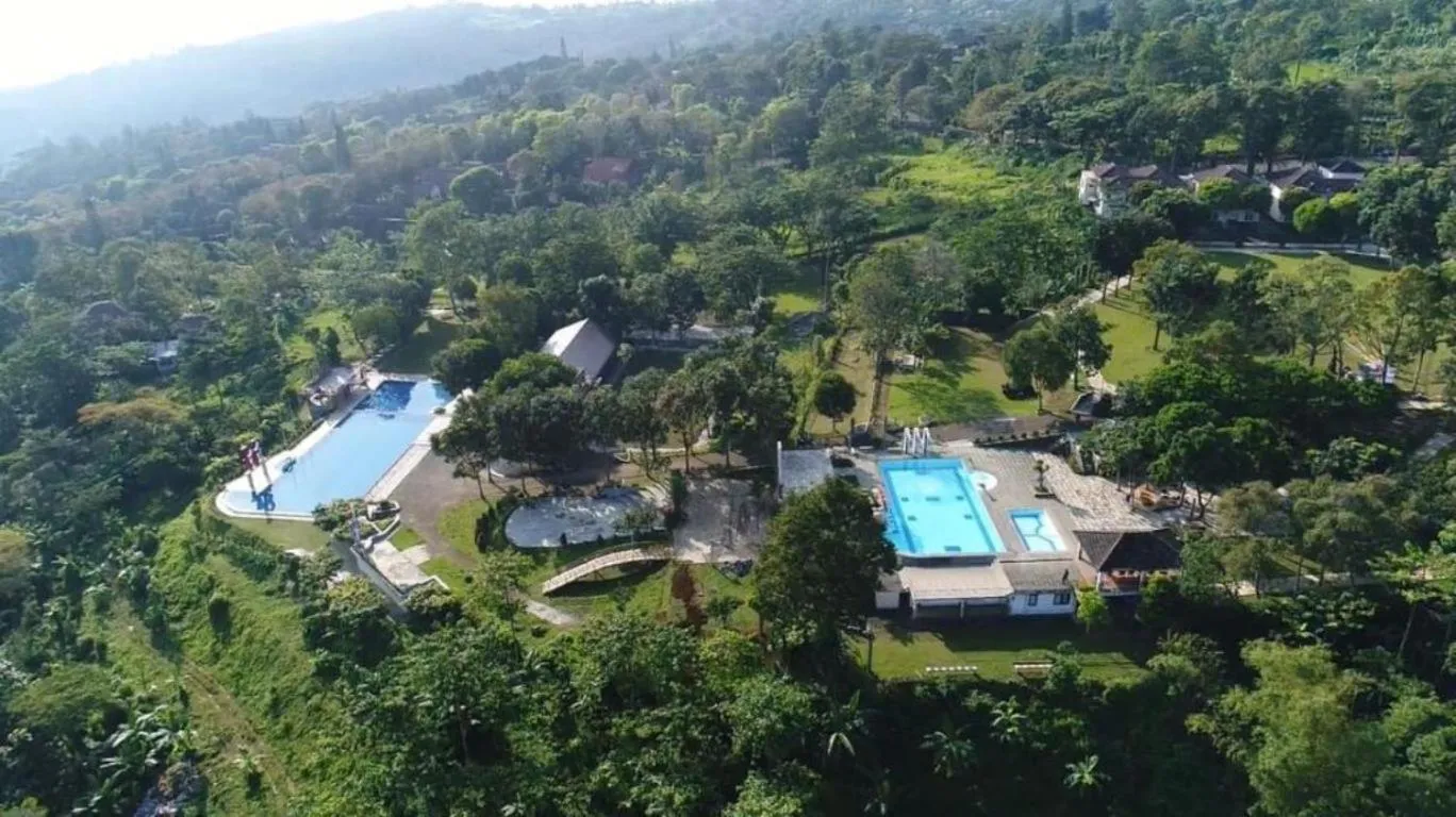 Natural landscape in Blessing Hills Family Resort & Hotel
