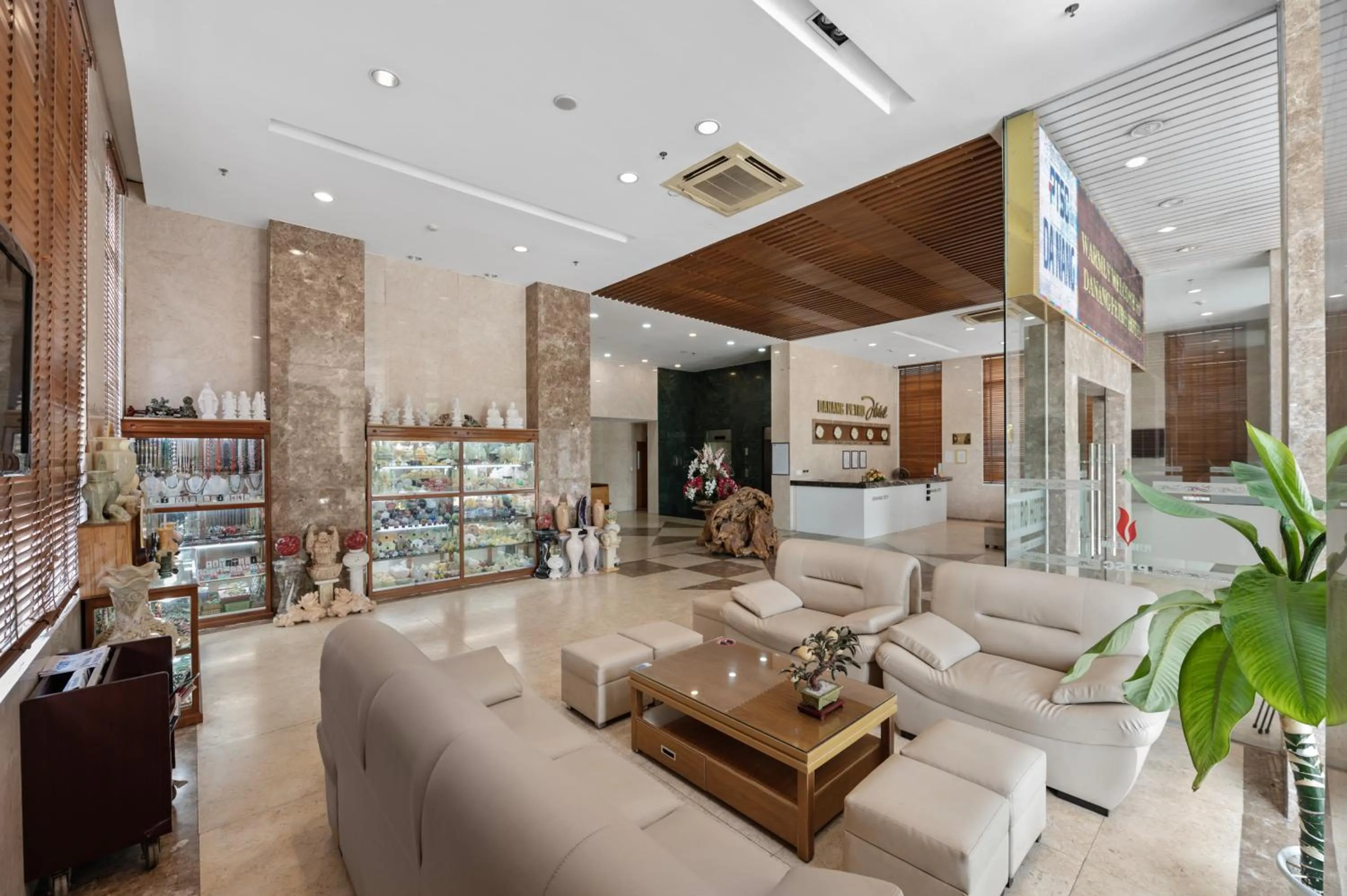 Communal lounge/ TV room in Danang Petro Hotel