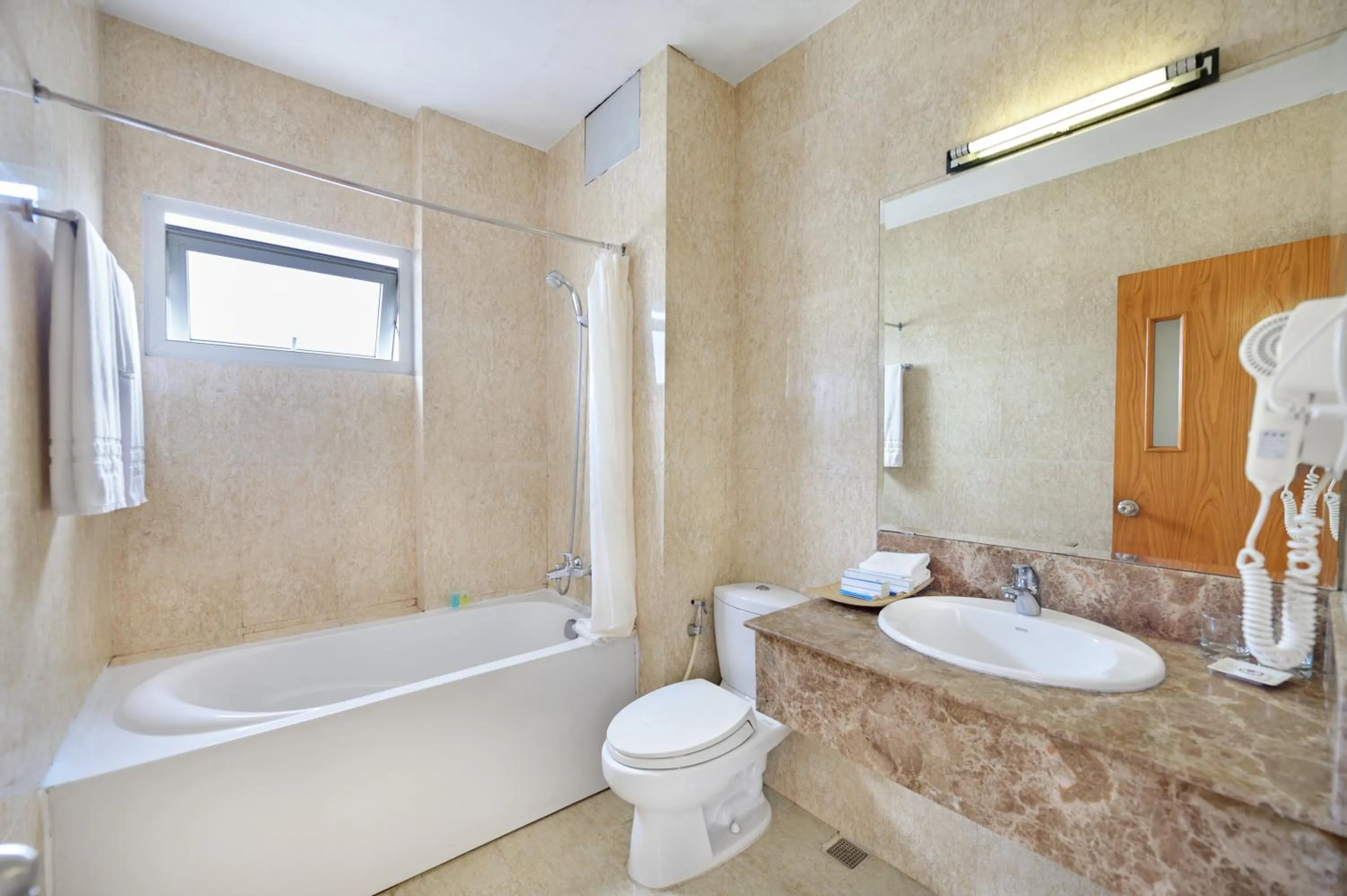 Bath in Danang Petro Hotel