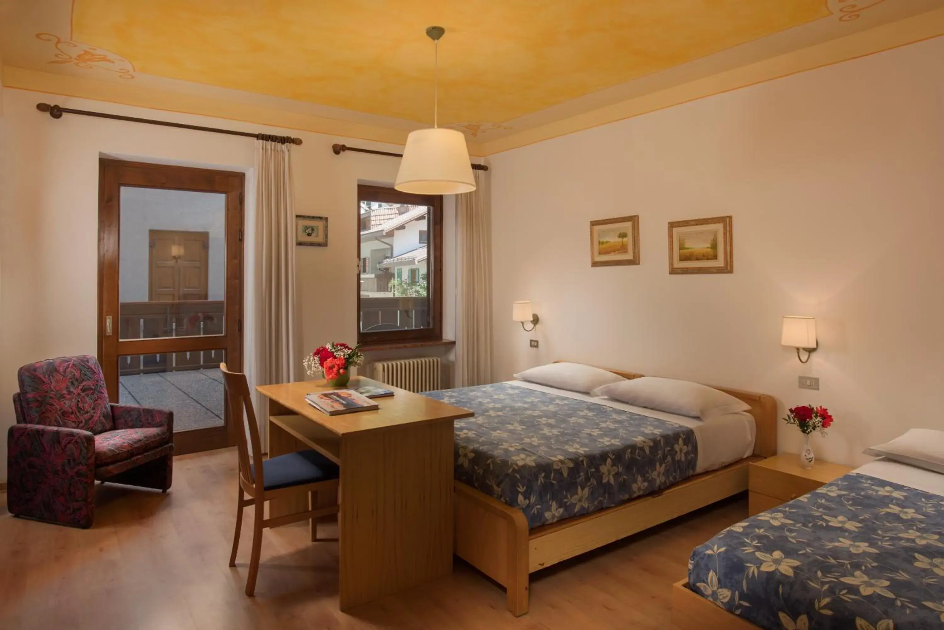 Large Double or Twin Room in Hotel Centrale Large Double or Twin Room in Hotel Centrale