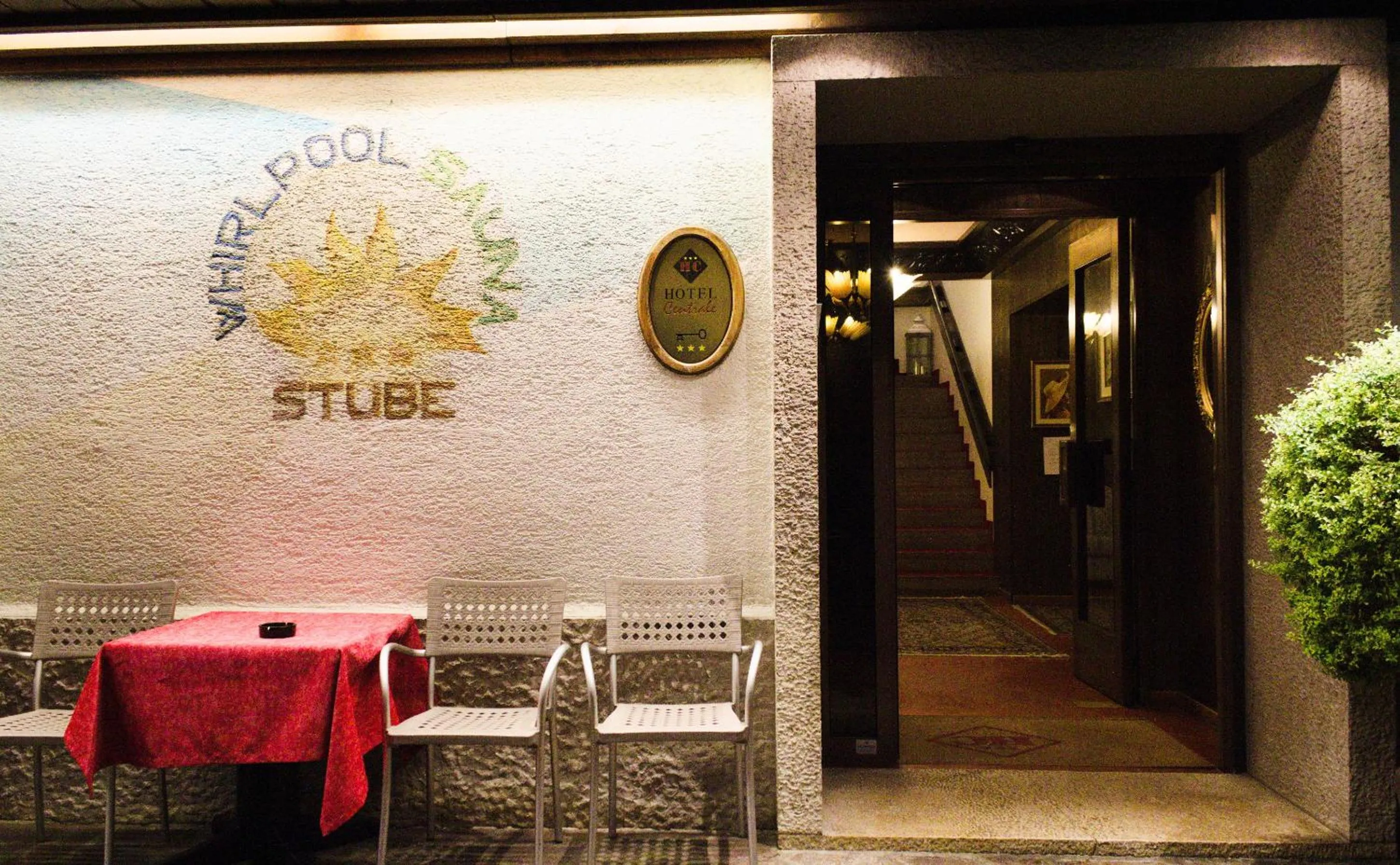 Facade/entrance in Hotel Centrale