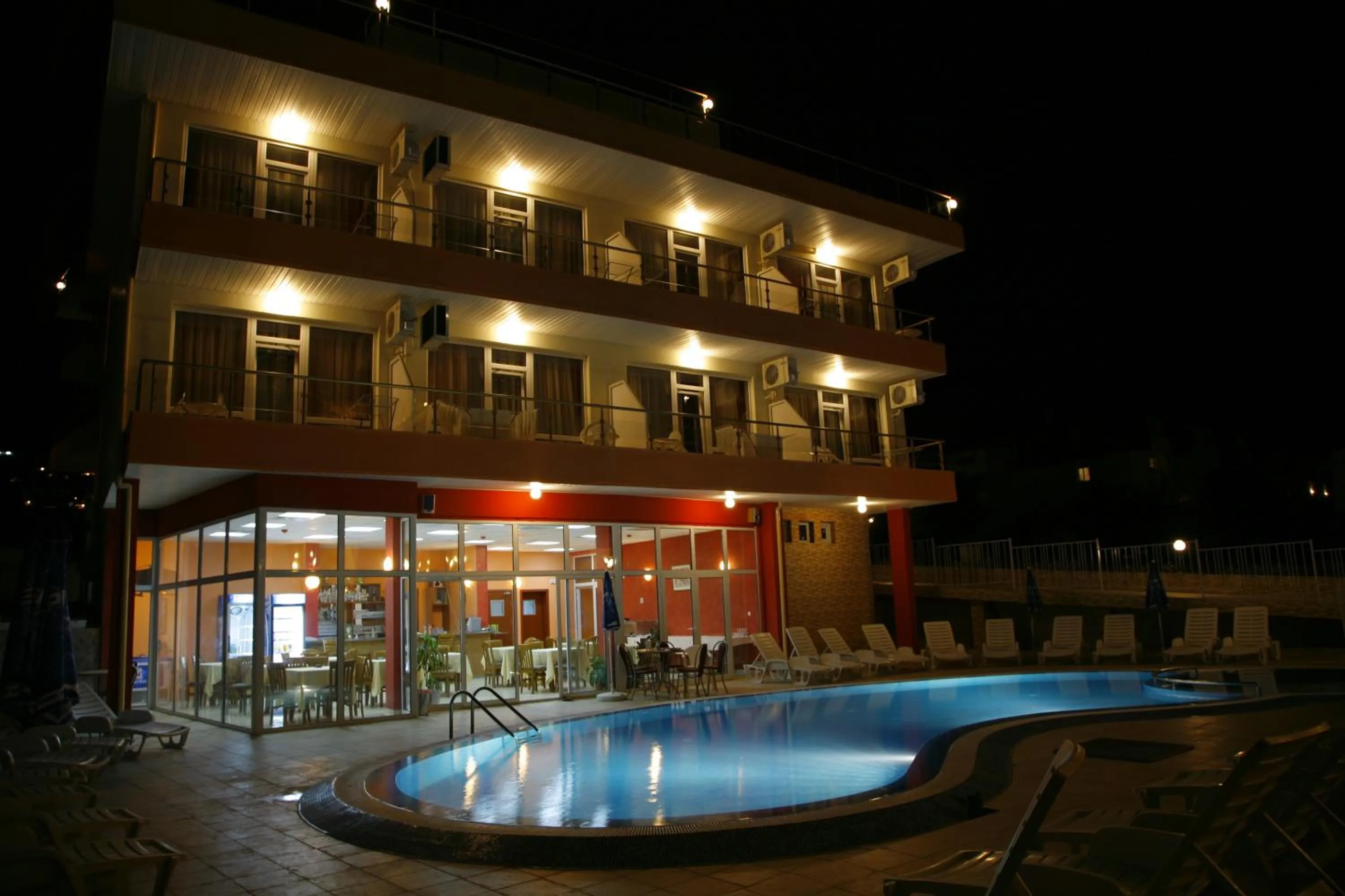 Property building in Iris Beach Hotel