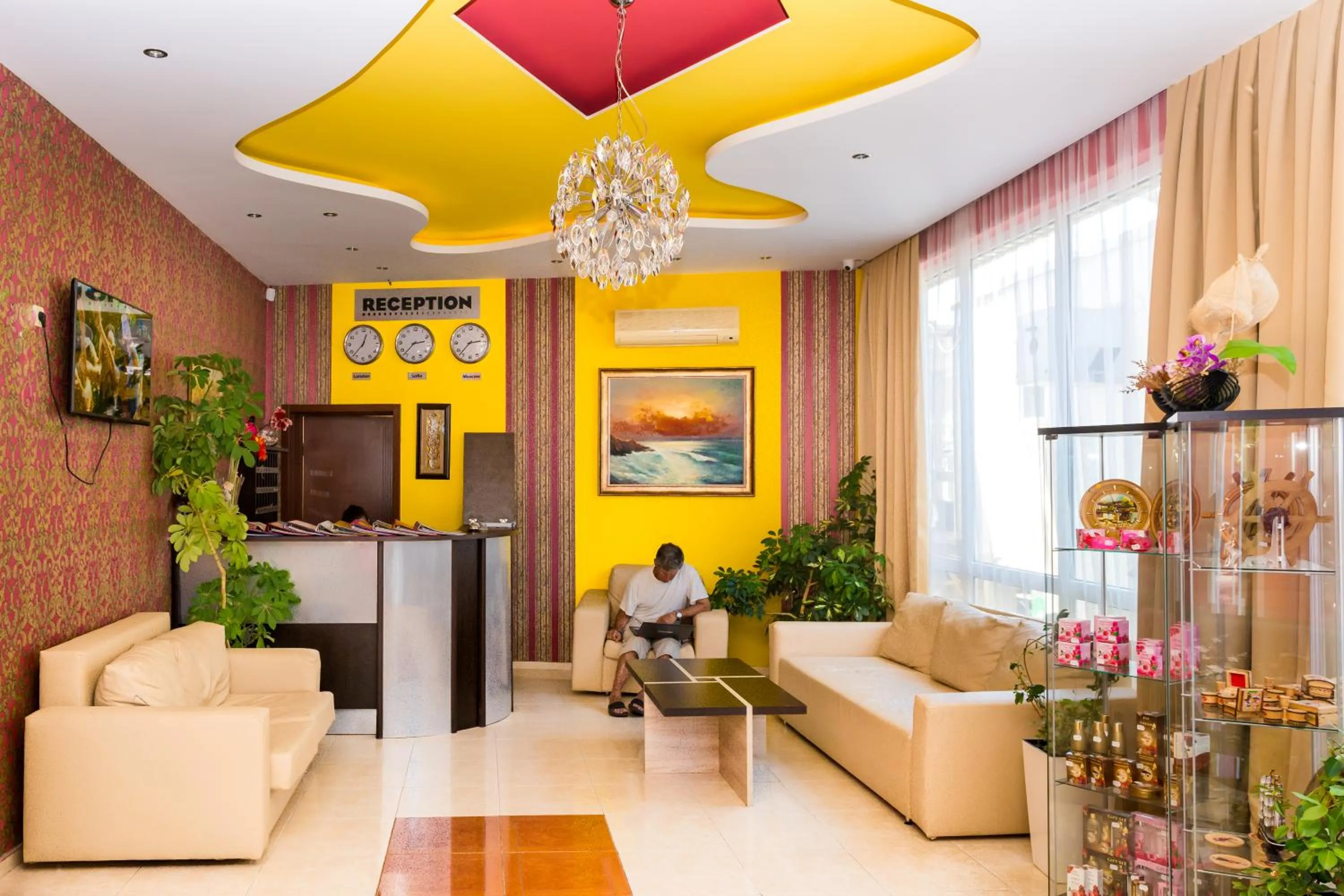 Lobby or reception in Iris Beach Hotel