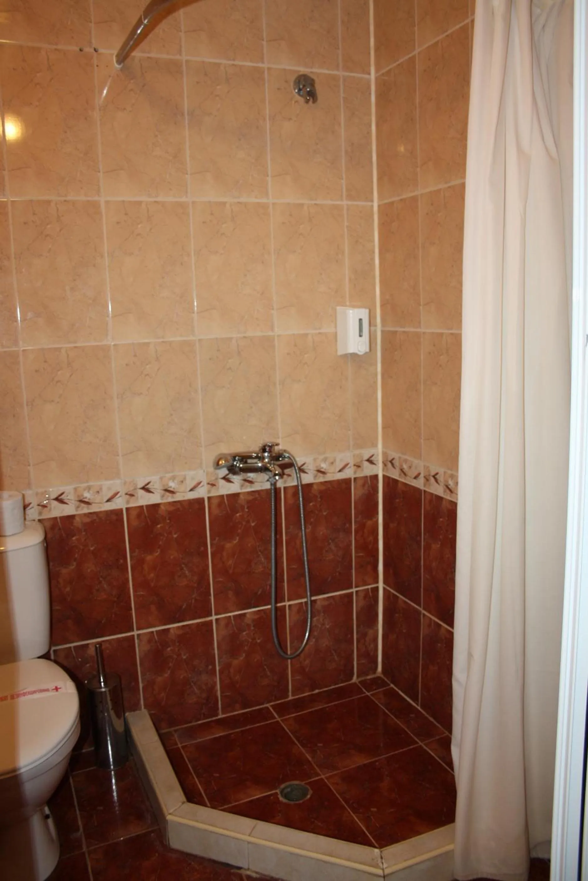 Bathroom in Iris Beach Hotel