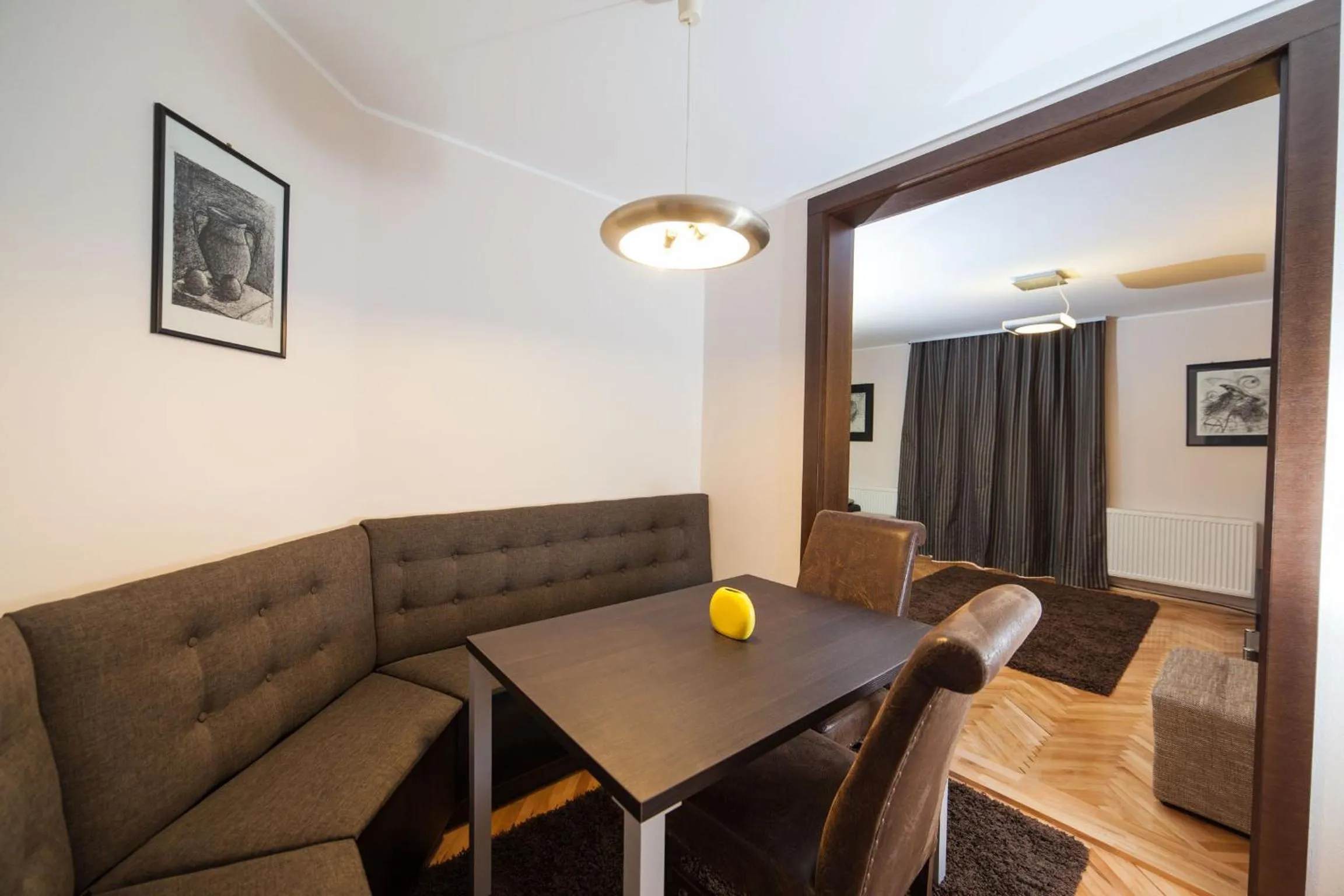 Dining area in Apartments Neivado