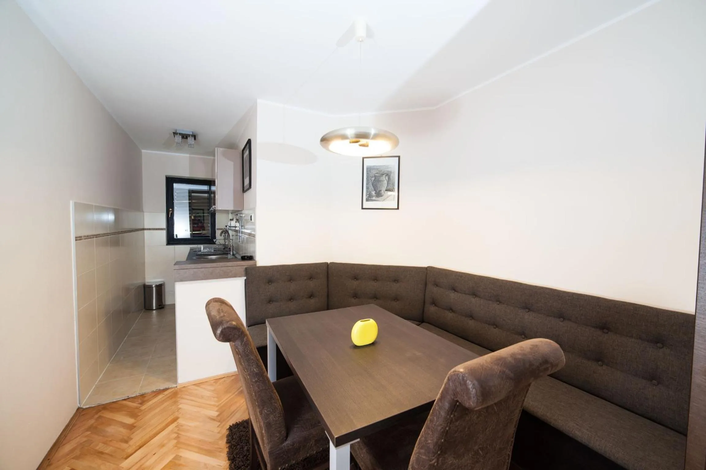 Dining area in Apartments Neivado