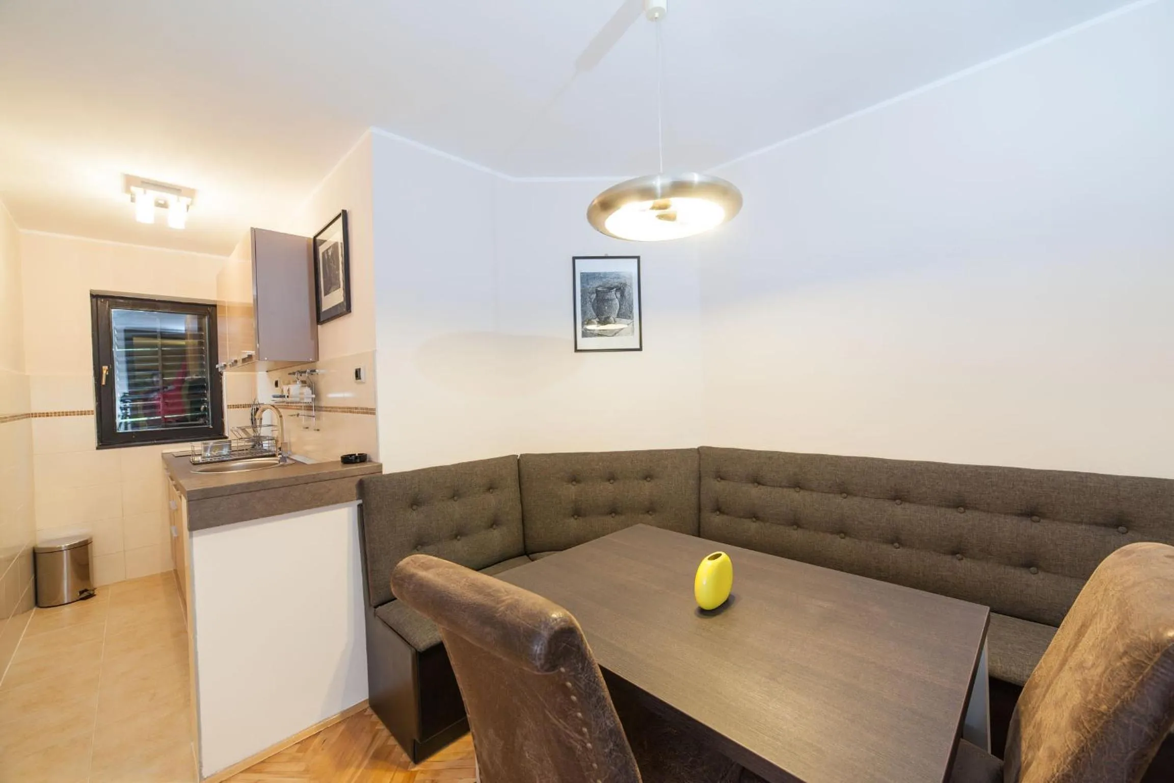 Dining area in Apartments Neivado