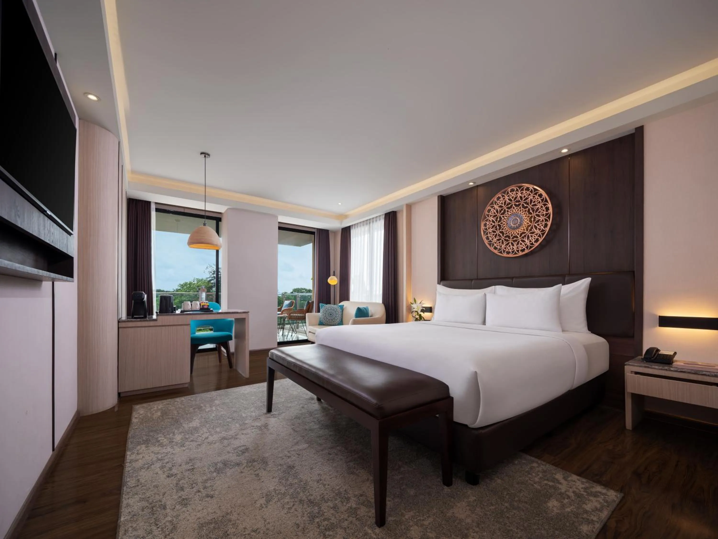 Bedroom, Bed in The Manohara Hotel Yogyakarta