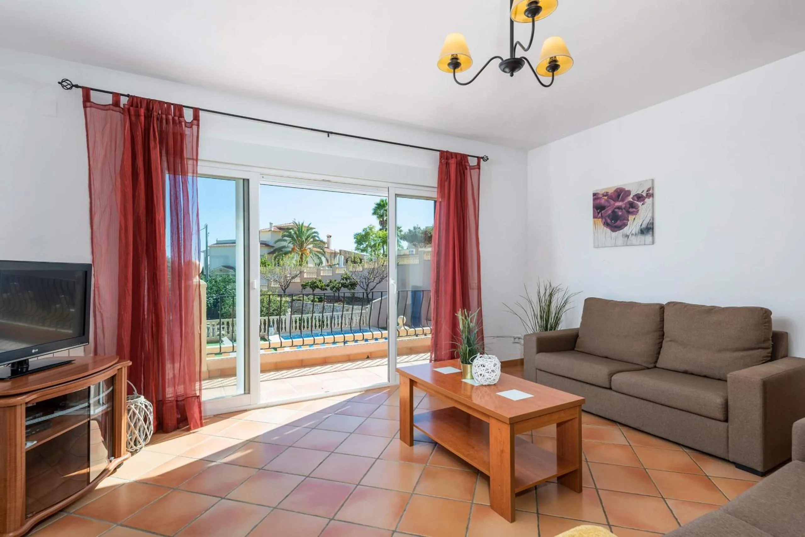 Communal lounge/ TV room in Villa Amanda - PlusHolidays