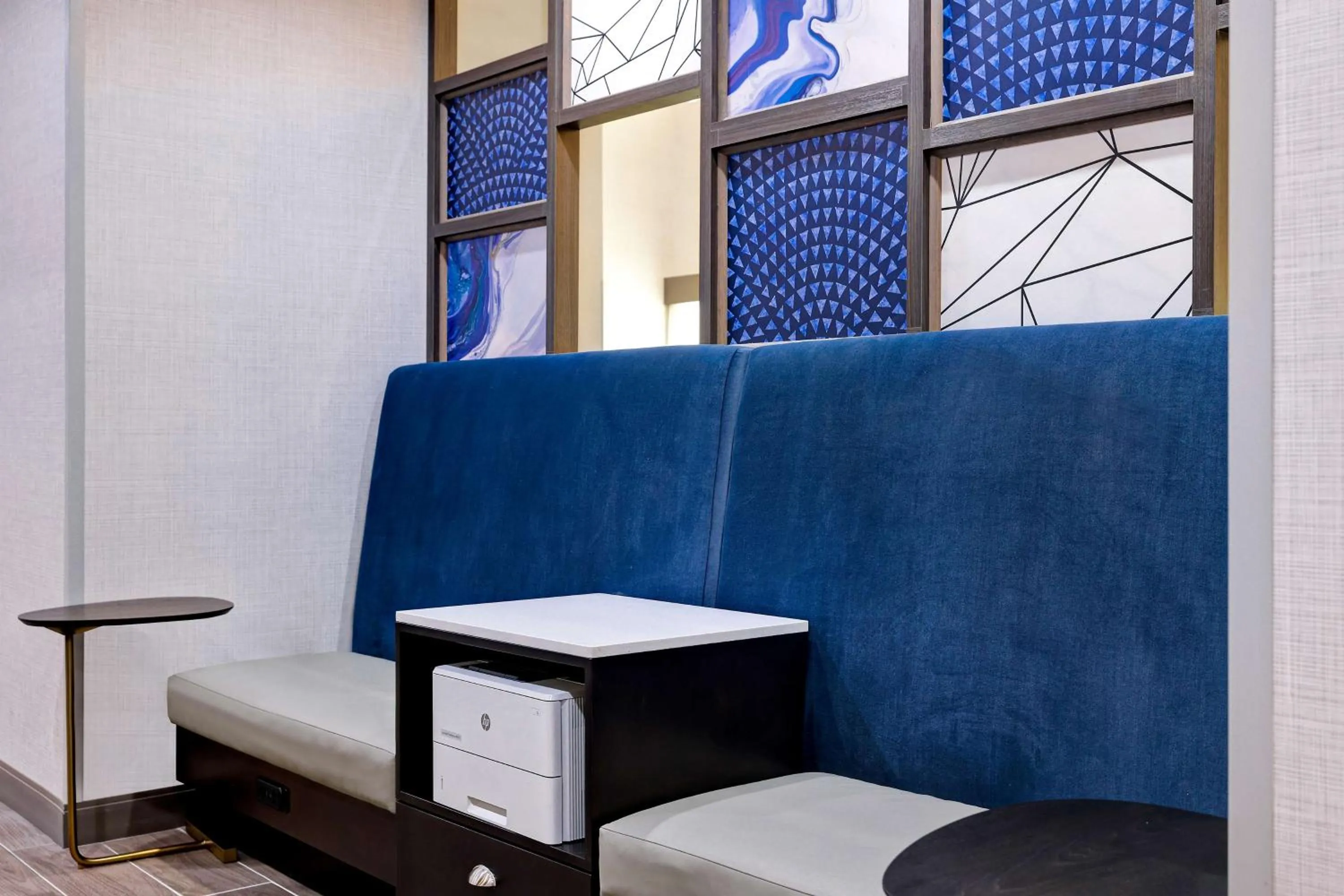 Business facilities in Hampton Inn & Suites Houston East Beltway 8, Tx