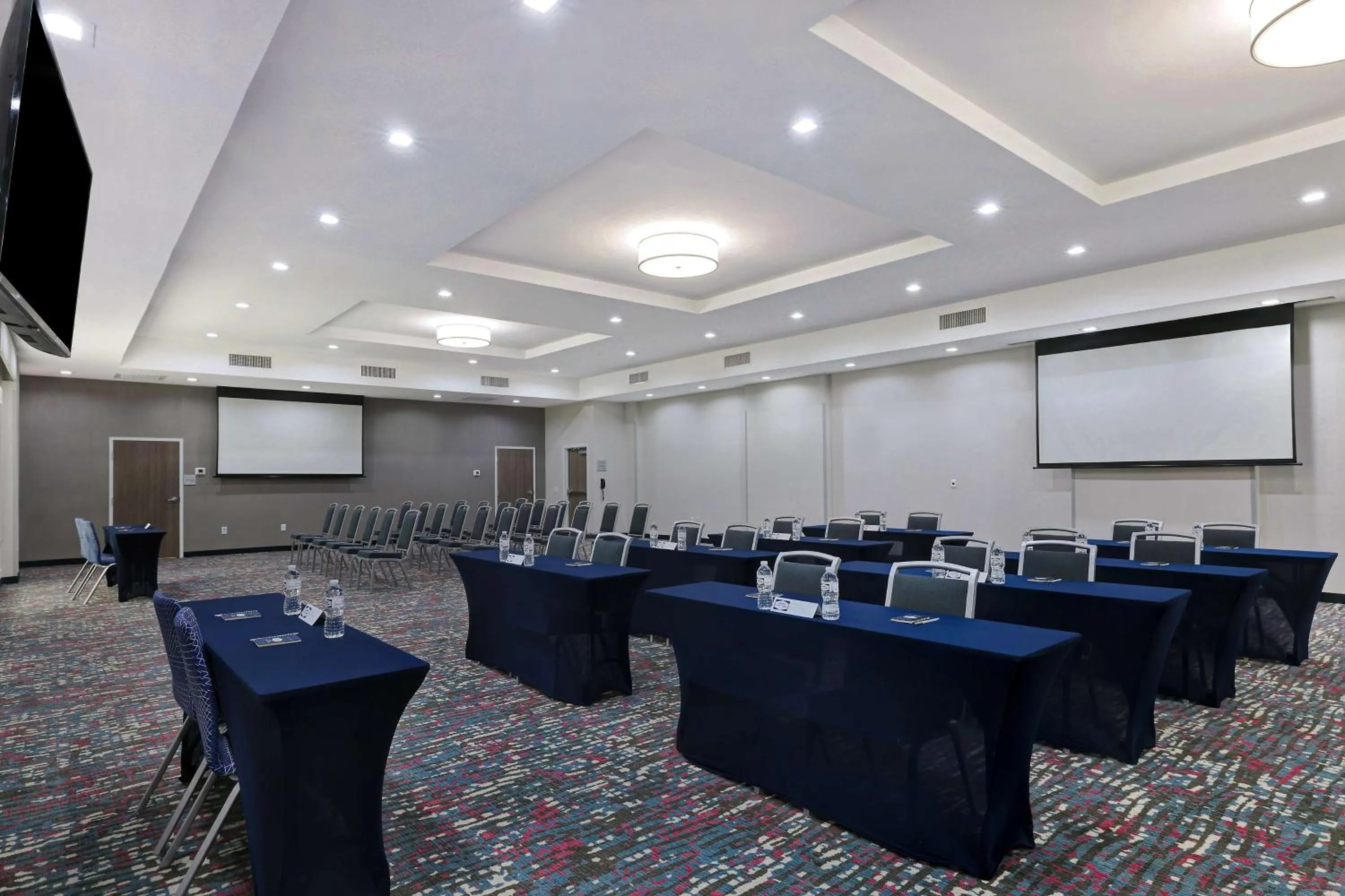 Meeting/conference room in Hampton Inn & Suites Houston East Beltway 8, Tx