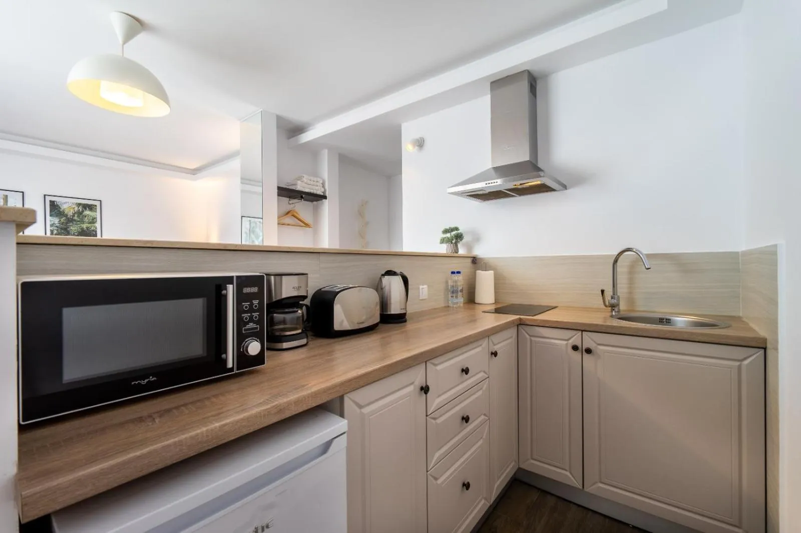 Kitchen or kitchenette in Urbio Private Suites