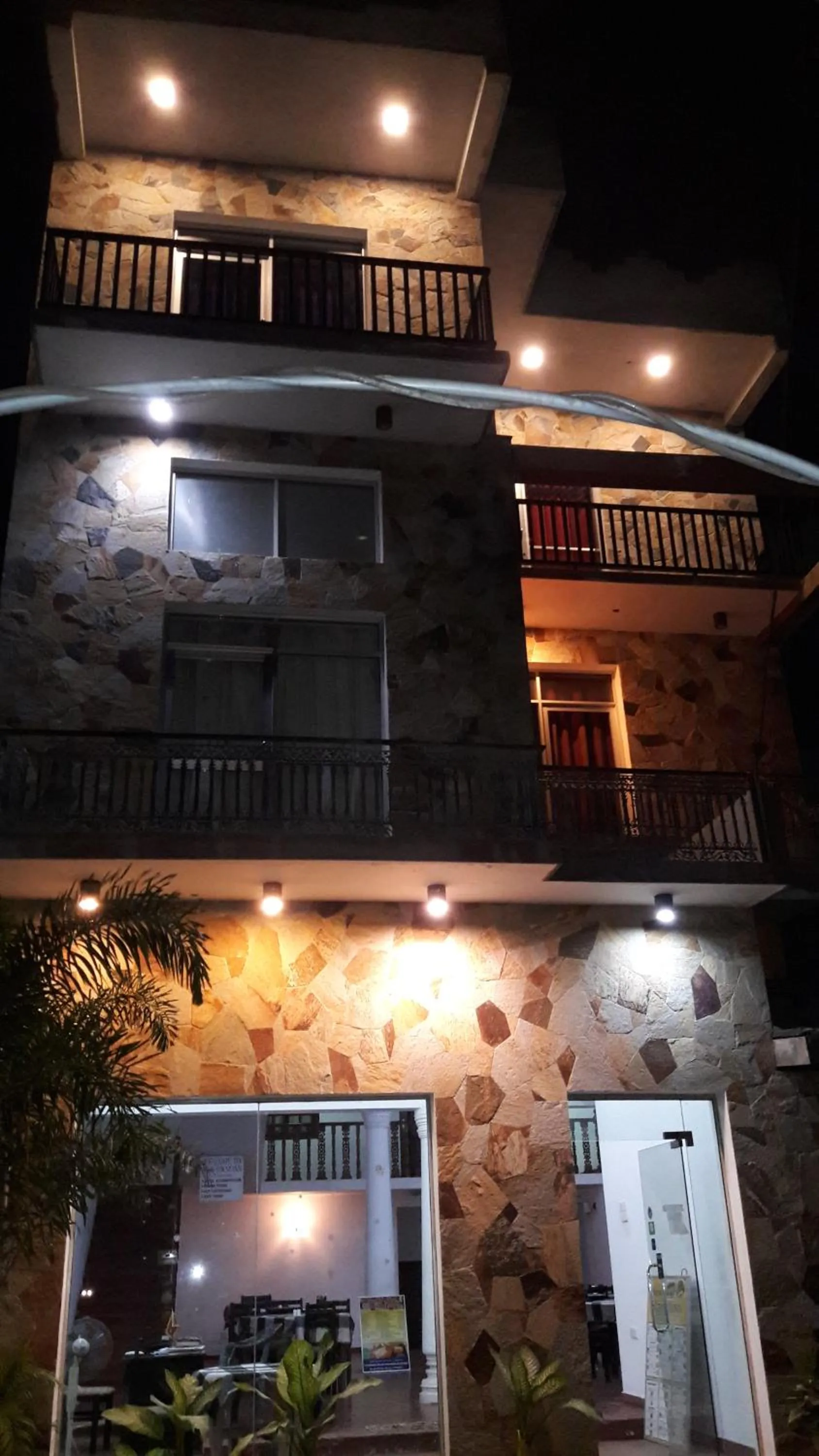 Facade/entrance in New Rani Inn