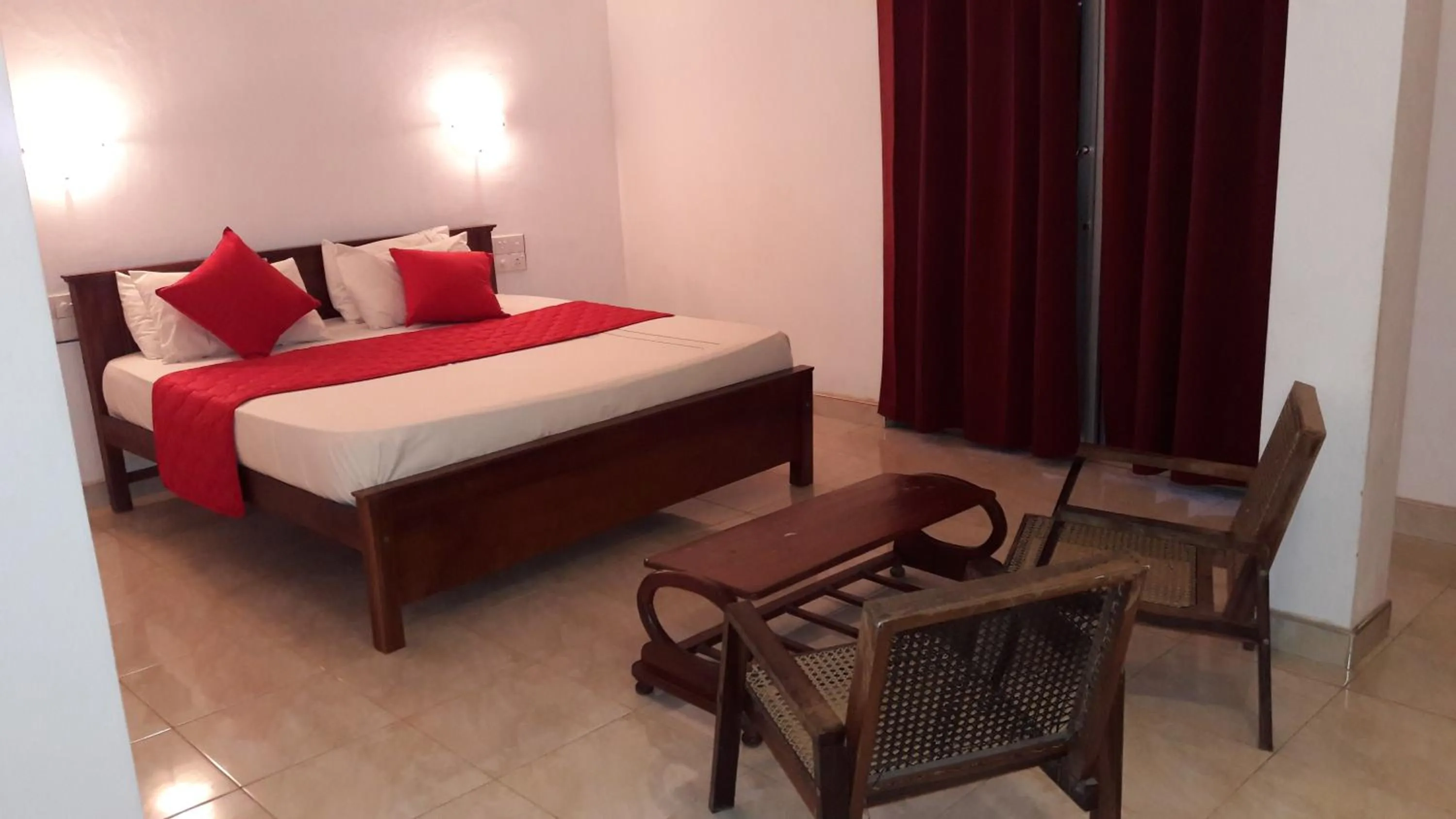 Photo of the whole room, Bed in New Rani Inn