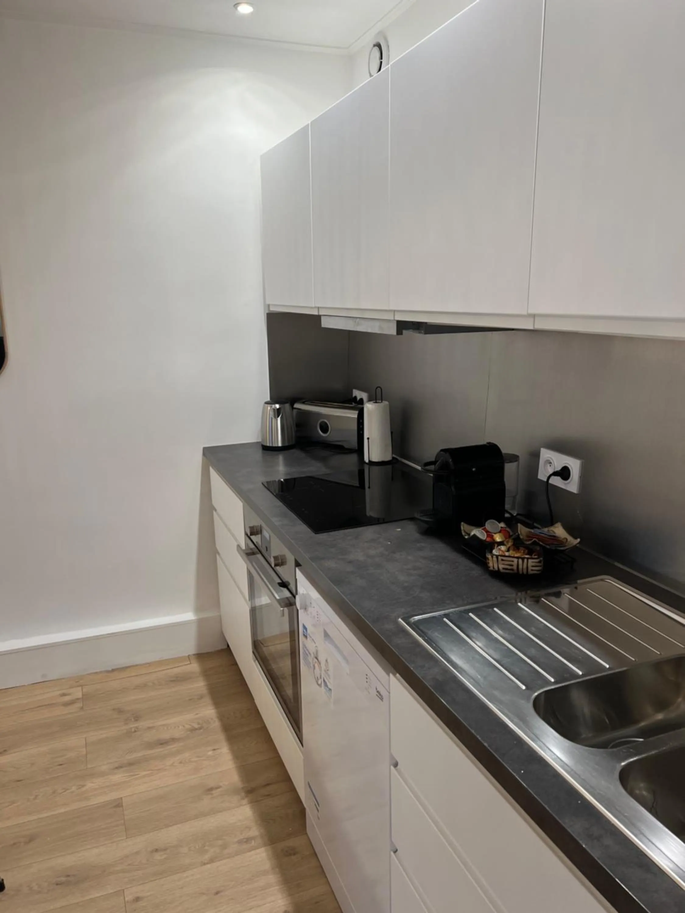 Coffee/tea facilities in NOTRE DAME - STYLISH APARTMENT