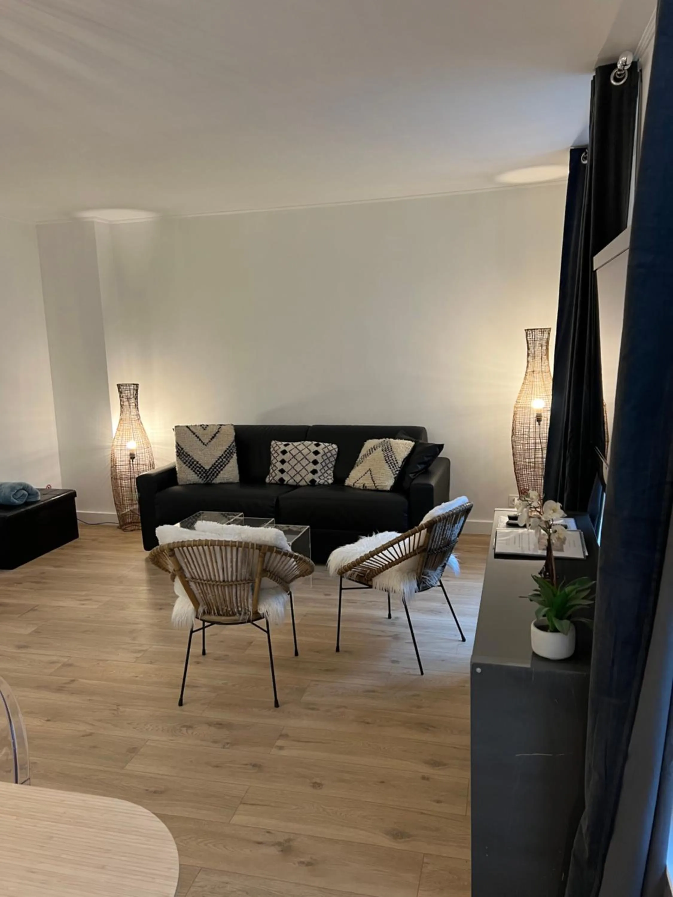 TV and multimedia in NOTRE DAME - STYLISH APARTMENT