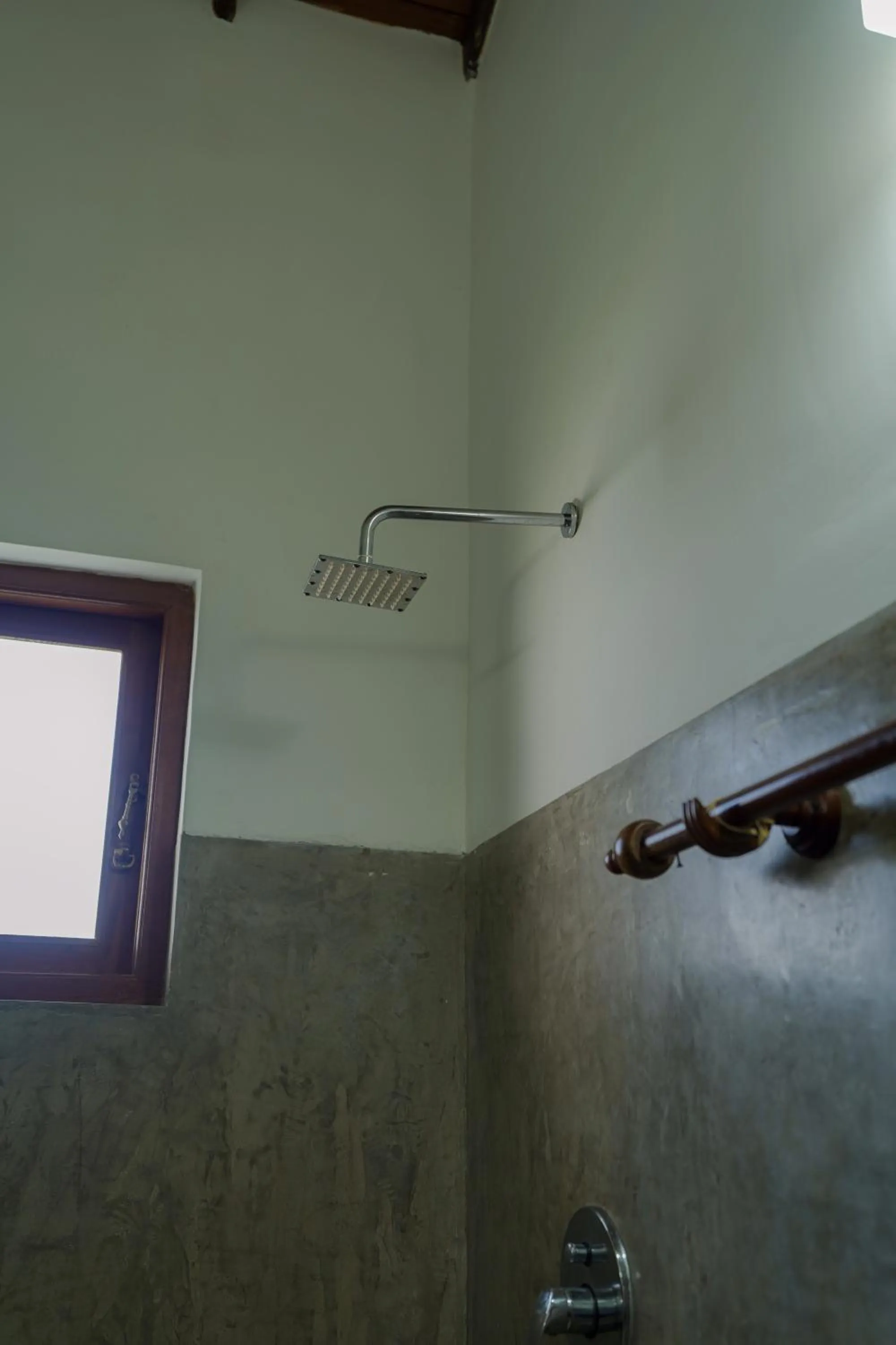 Shower in Hanthana House